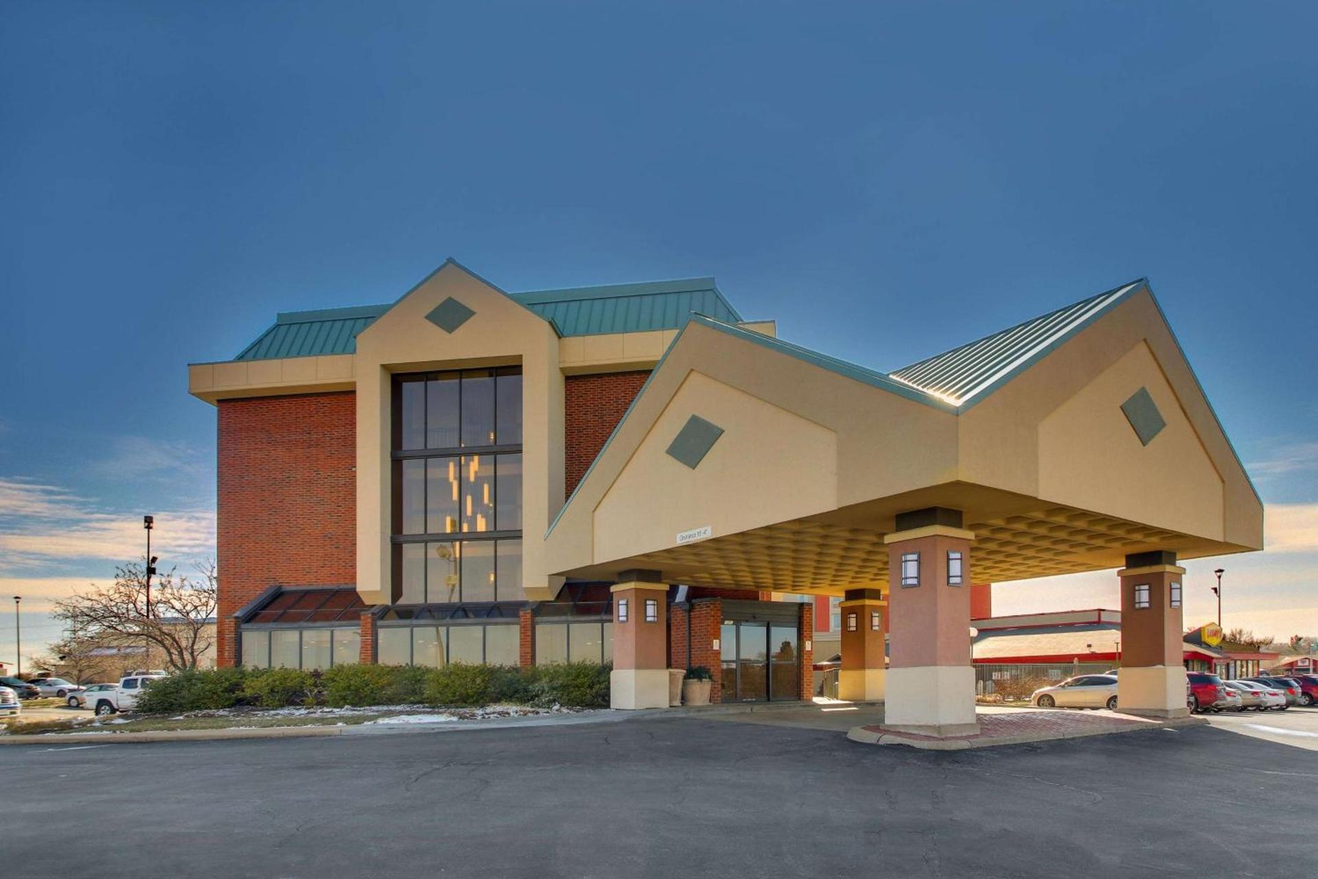 Pear Tree Inn St. Louis - Arnold — hotel in Arnold