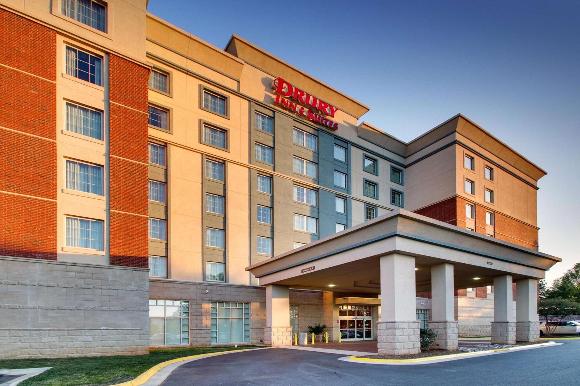 Drury Inn & Suites Charlotte Northlake — hotel in Charlotte