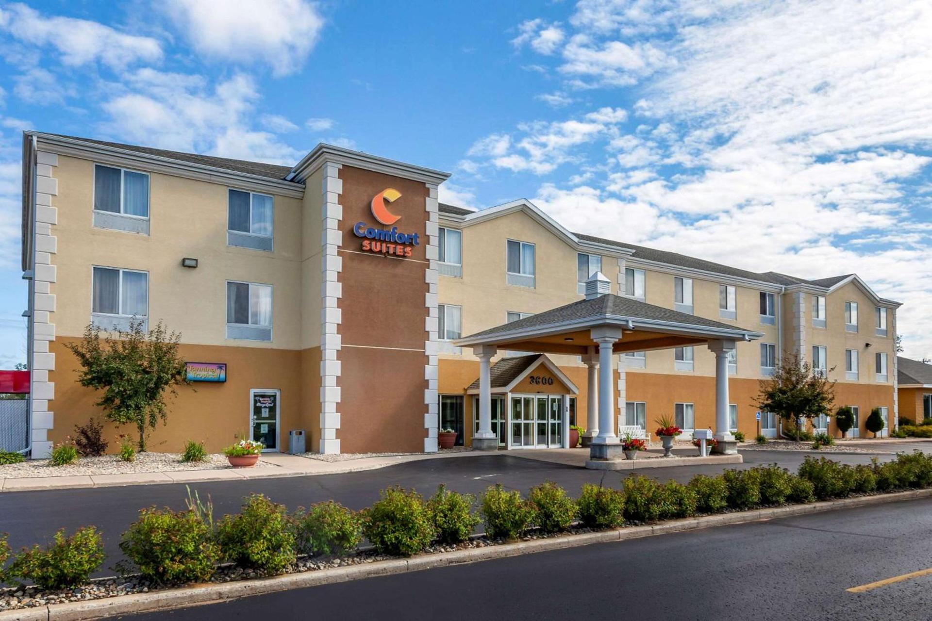 Comfort Suites Escanaba West — hotel in Escanaba