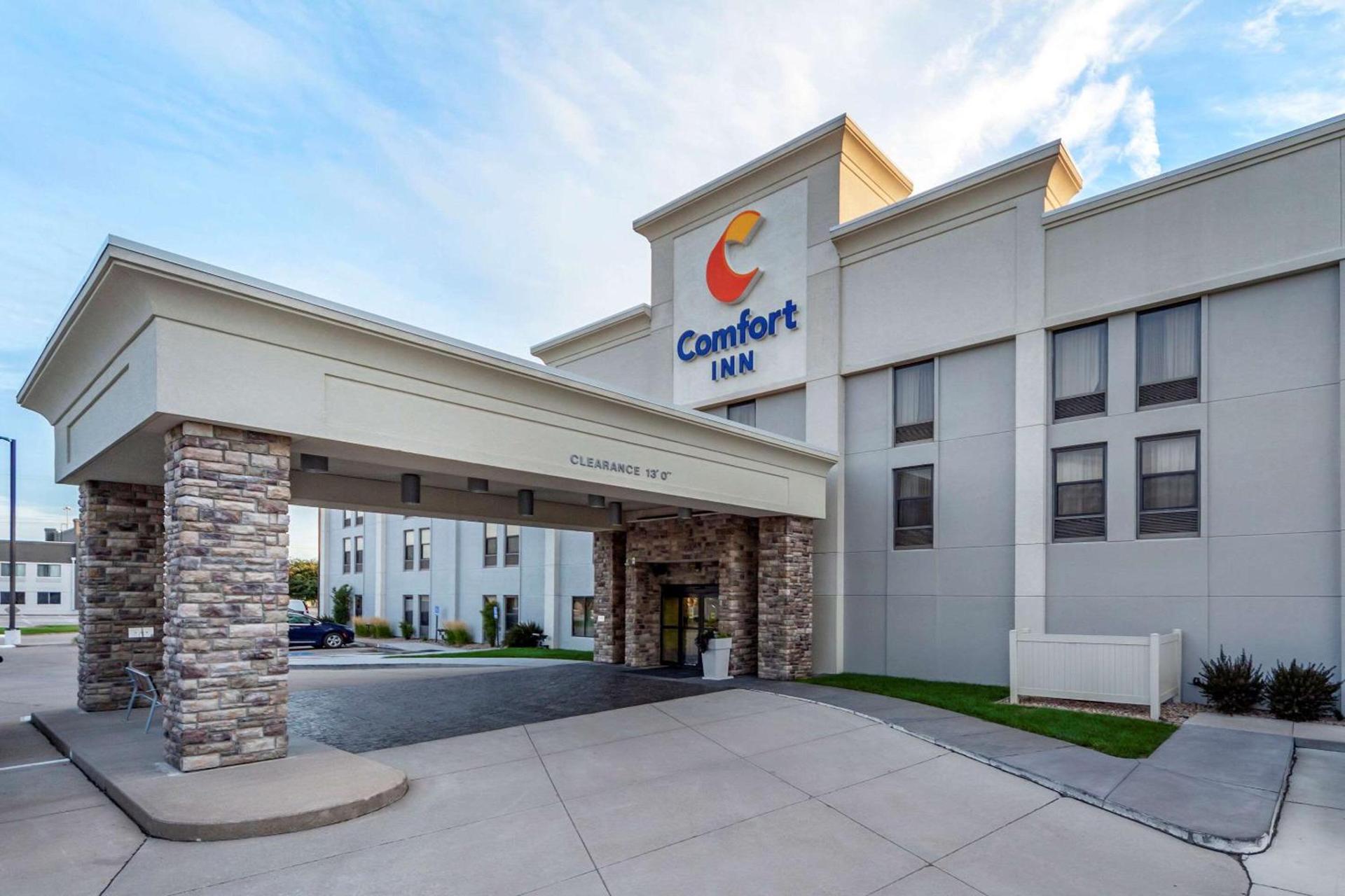 Comfort Inn Kearney I-80 — hotel in Kearney