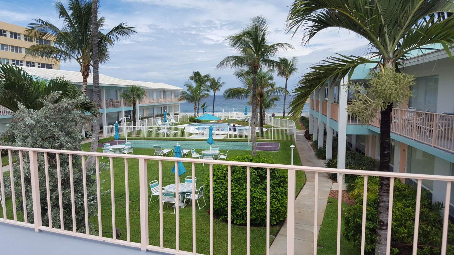 Sunrise Ocean Suites