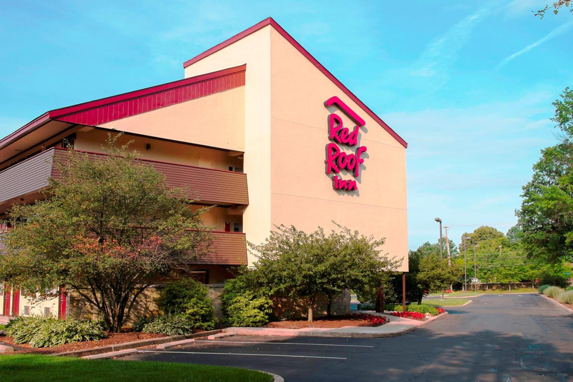 Red Roof Inn Philadelphia - Oxford Valley — hotel in Langhorne