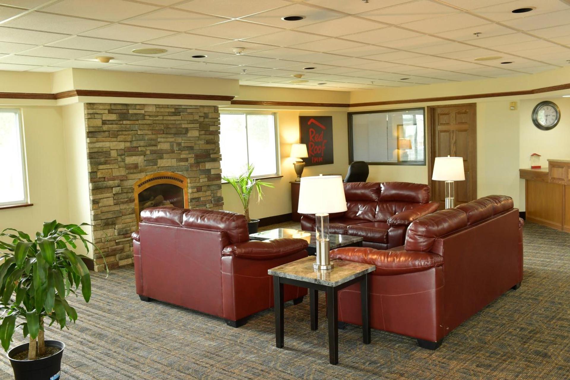 Baymont Inn & Suites by Wyndham Lincoln NE — hotel in Lincoln
