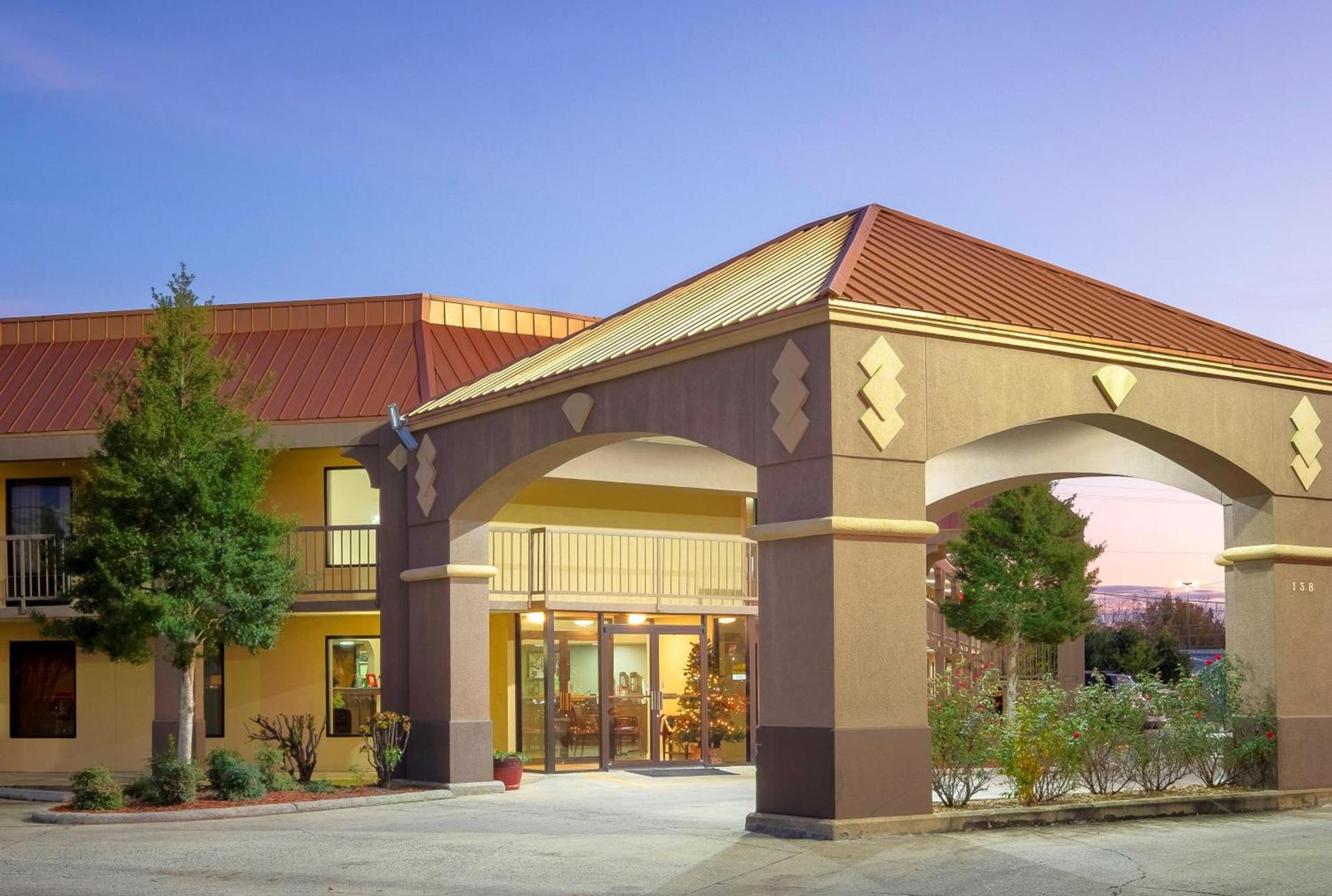 Red Roof Inn & Suites Oxford — hotel in Oxford