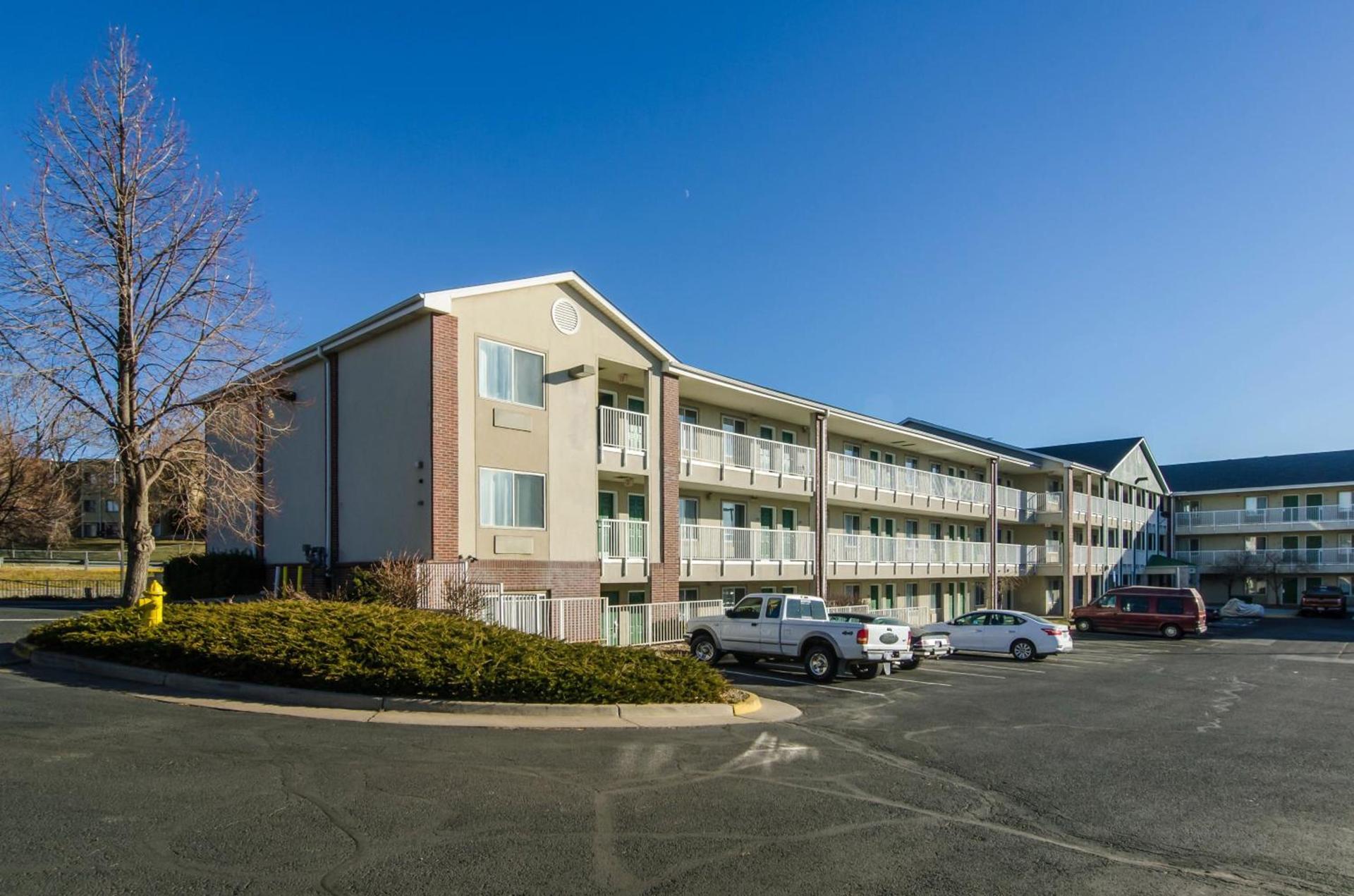 HomeTowne Studios by Red Roof Denver - Thornton — hotel in Thornton