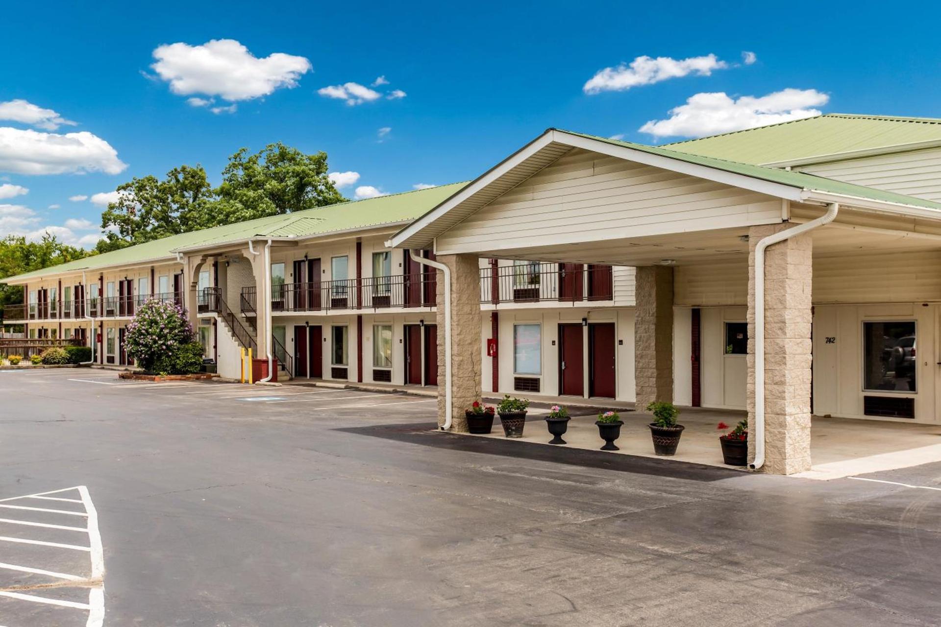 Red Roof Inn Monteagle - I-24 — hotel in Monteagle