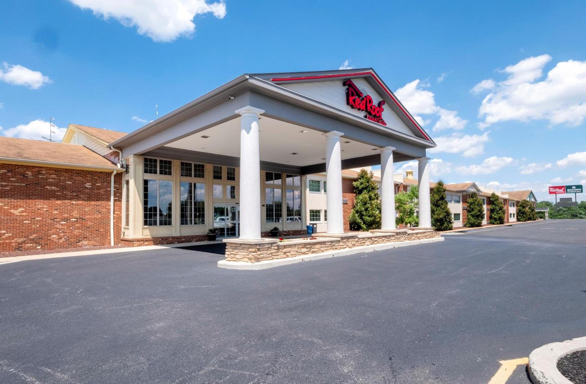 HomeTowne Studios by Red Roof Wilmington - New Castle — hotel in New Castle