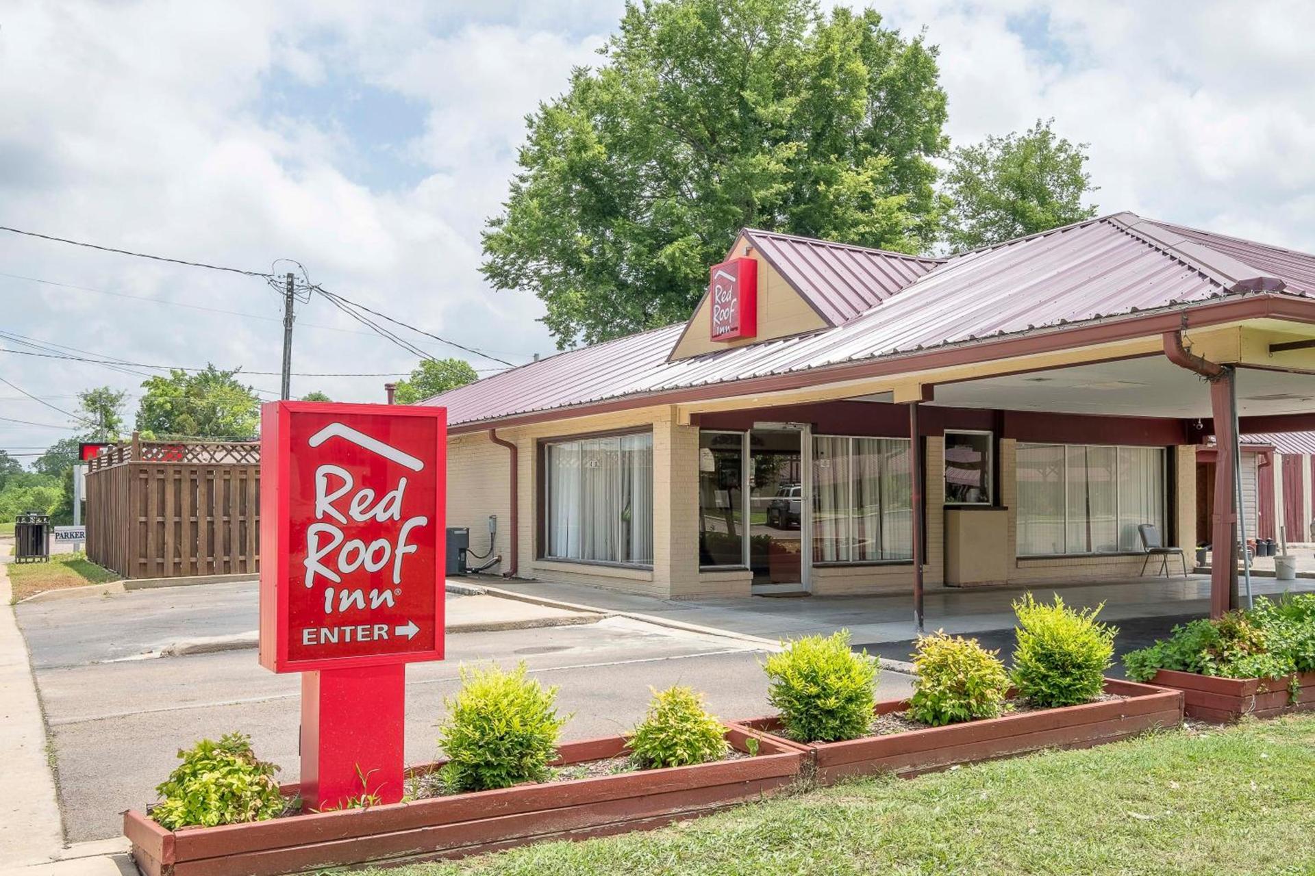 Red Roof Inn Starkville - University — hotel in Starkville