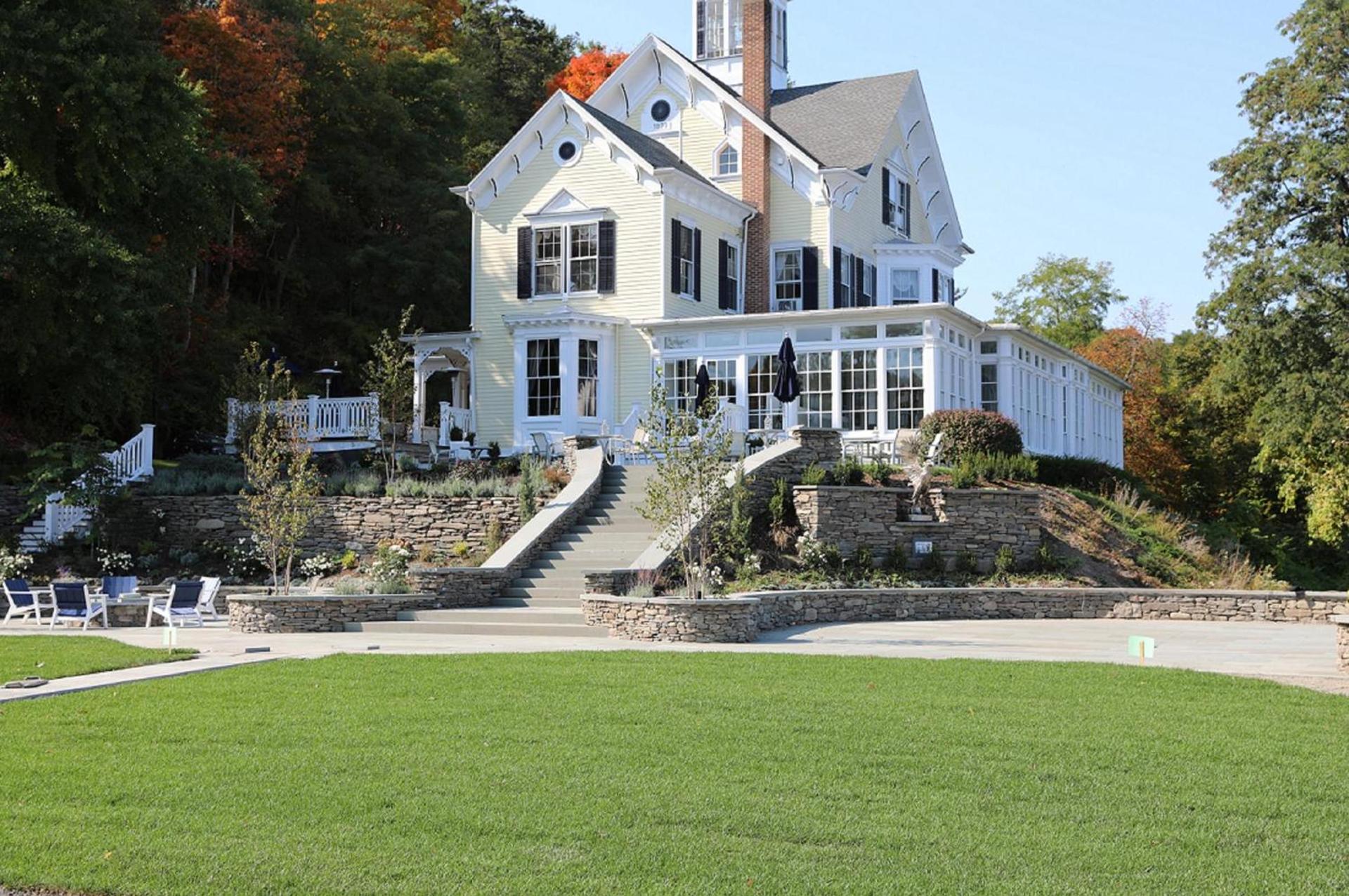 Inn at Taughannock Falls — hotel in Ithaca