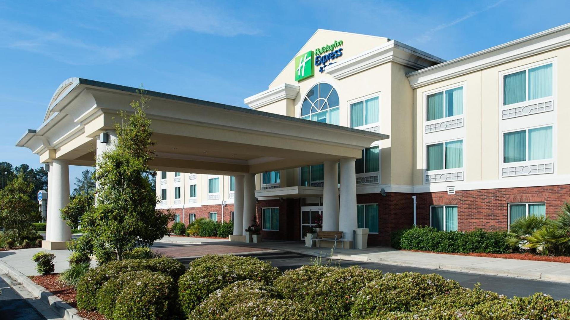 Holiday Inn Express & Suites Walterboro by IHG — hotel in Walterboro