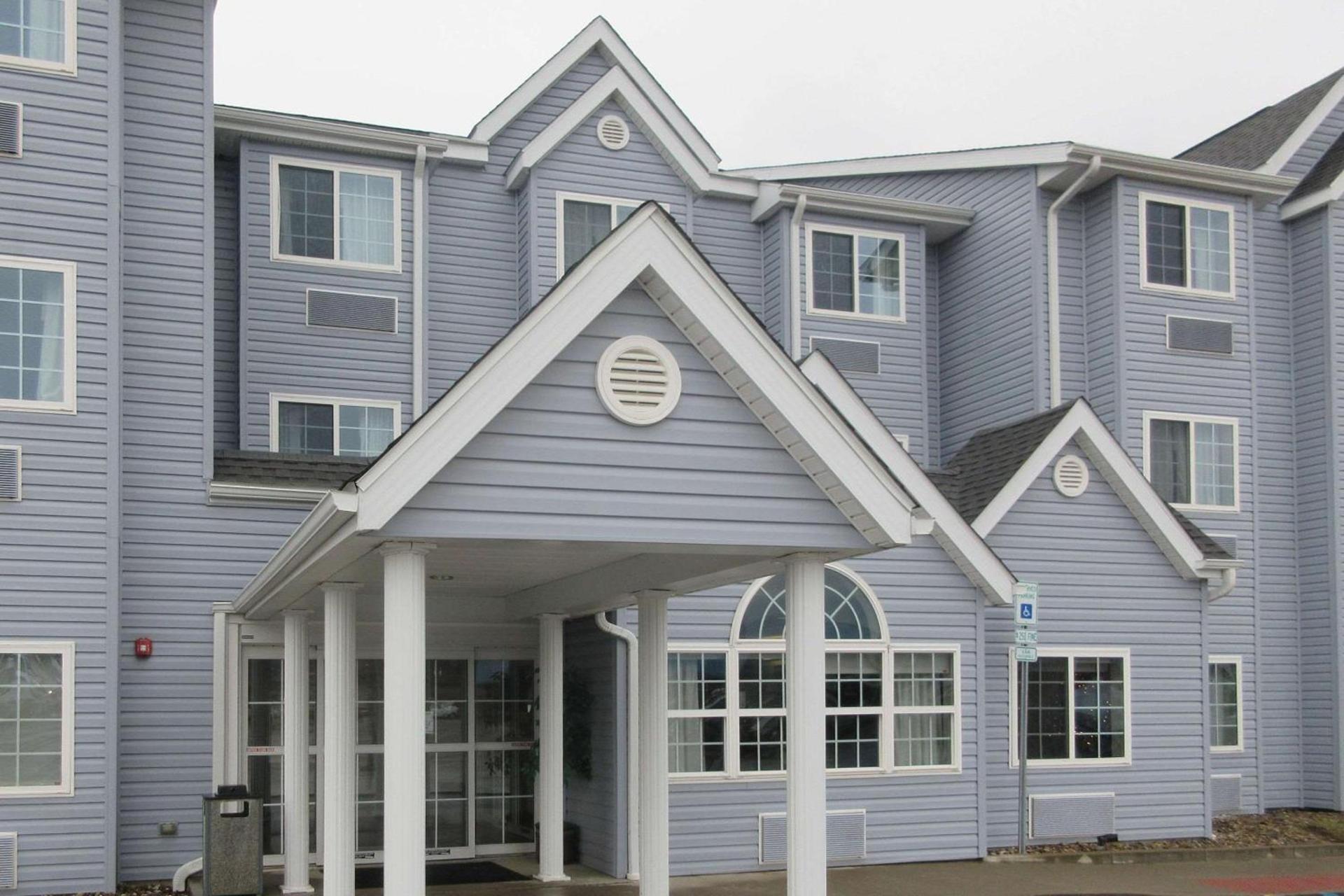 Quality Inn & Suites Caldwell I-77 — hotel in Caldwell