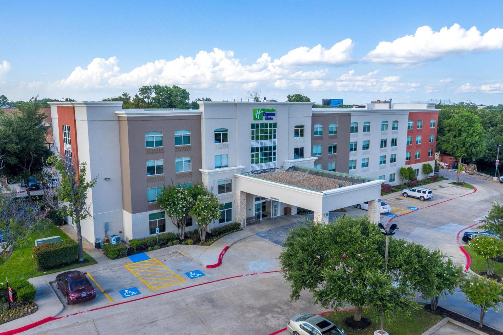 Holiday Inn Express & Suites Arlington North – Stadium Area by IHG — hotel in Arlington