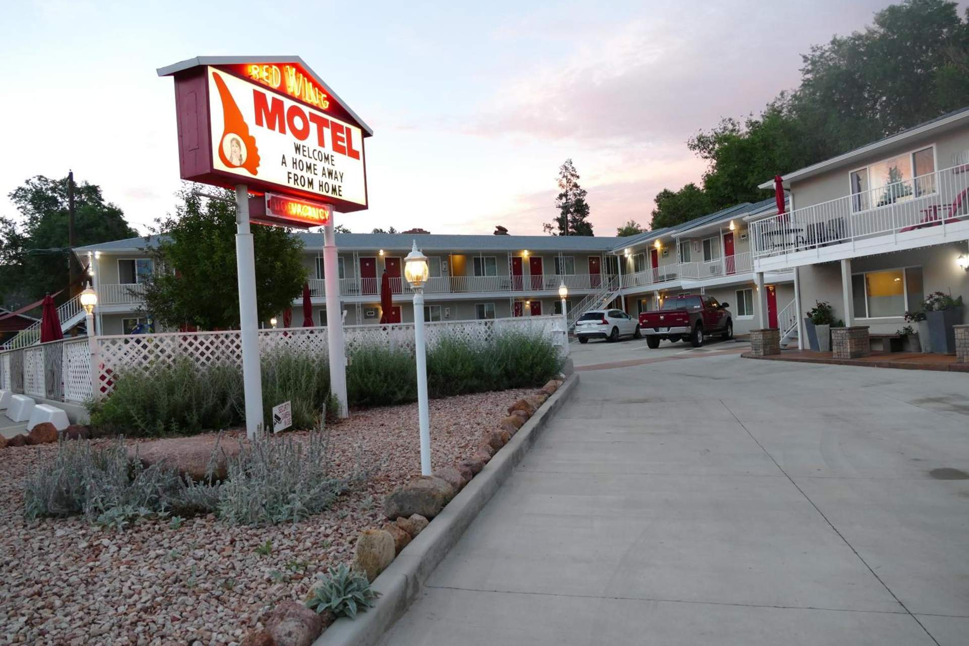 Red Wing Motel