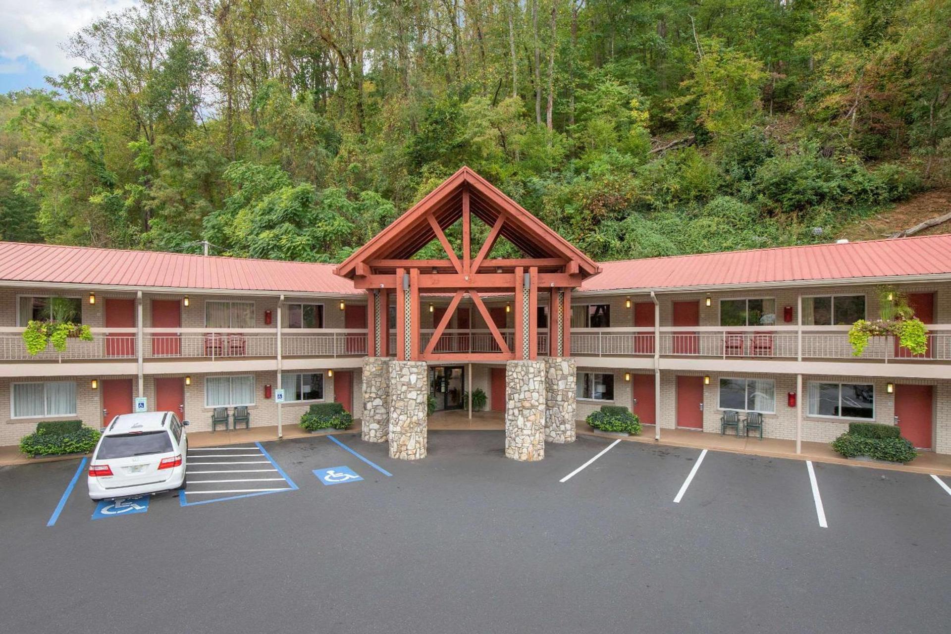 Econo Lodge Cherokee Near Island Park — hotel in Cherokee