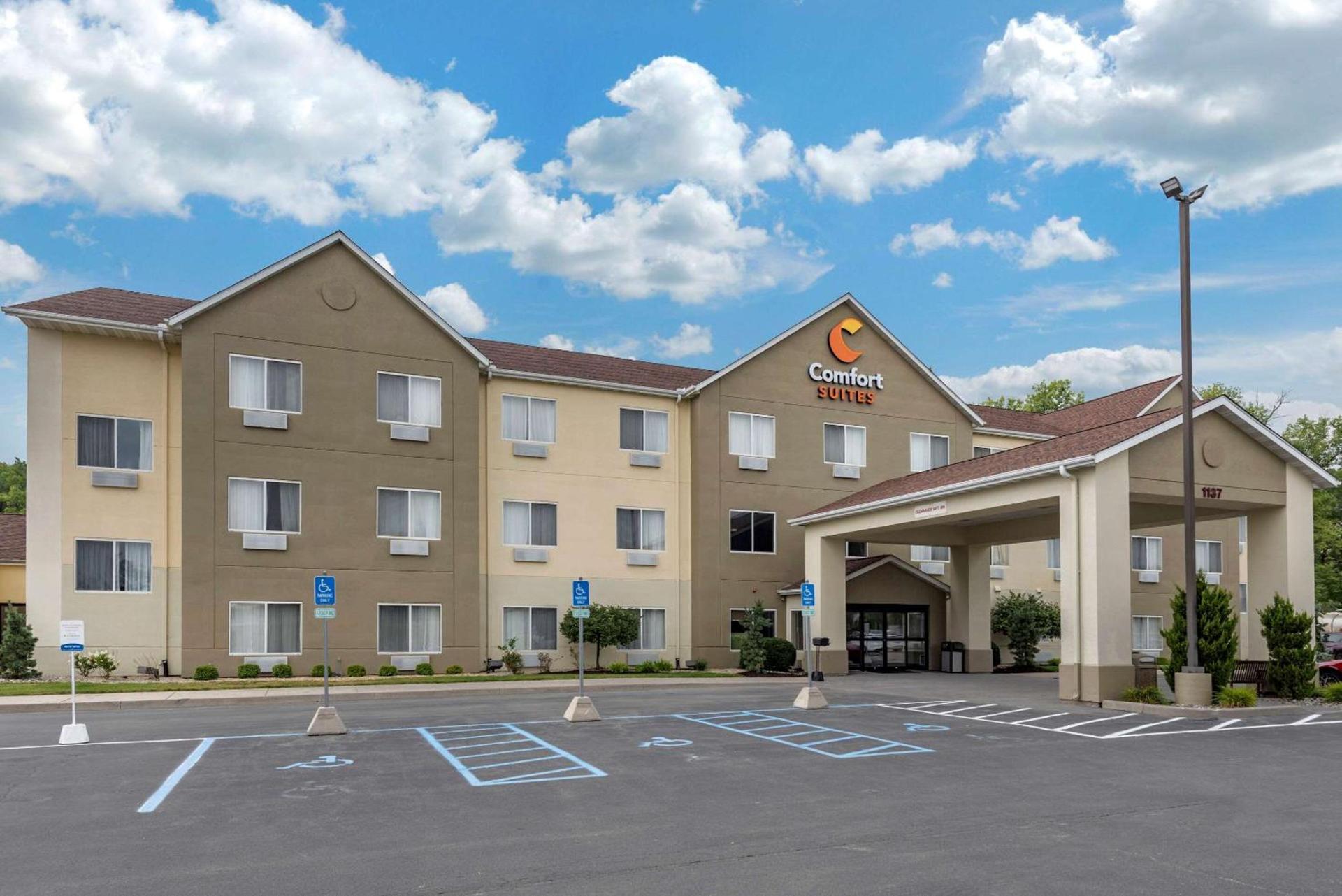 Comfort Suites Auburn near I-69 — hotel in Auburn