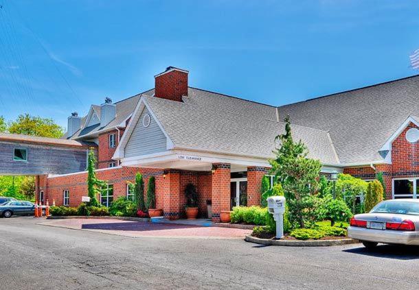 Hawthorn Suites by Wyndham Erie — hotel in Erie