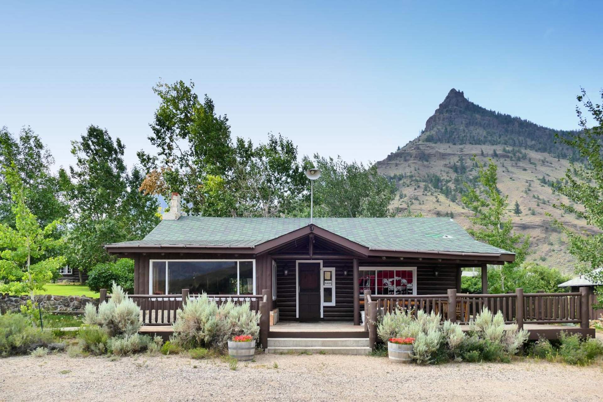 Trail Shop Inn