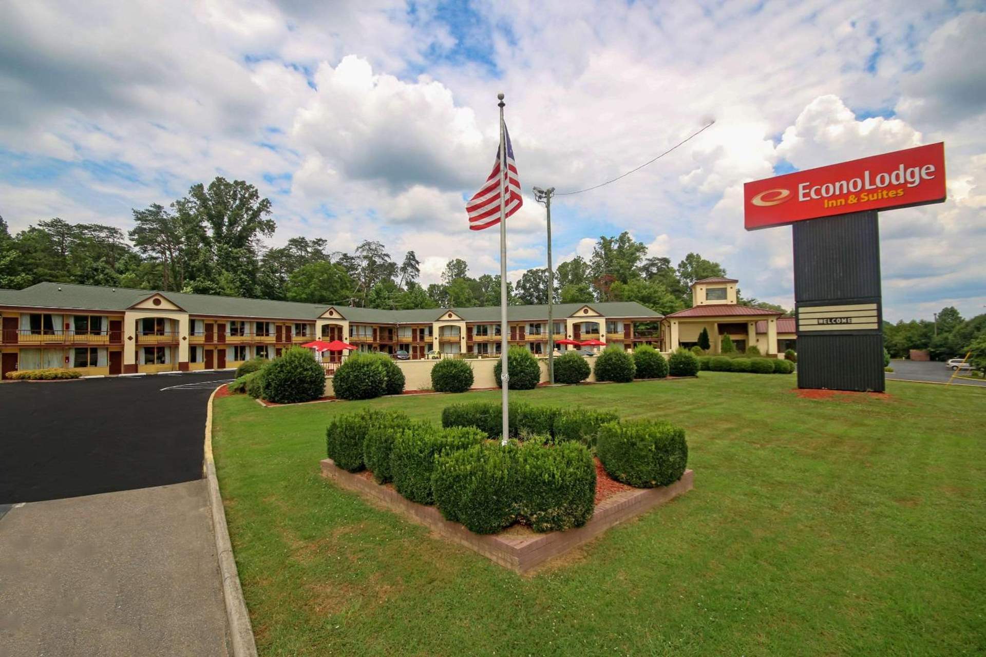Americas Best Value Inn Pilot Mountain