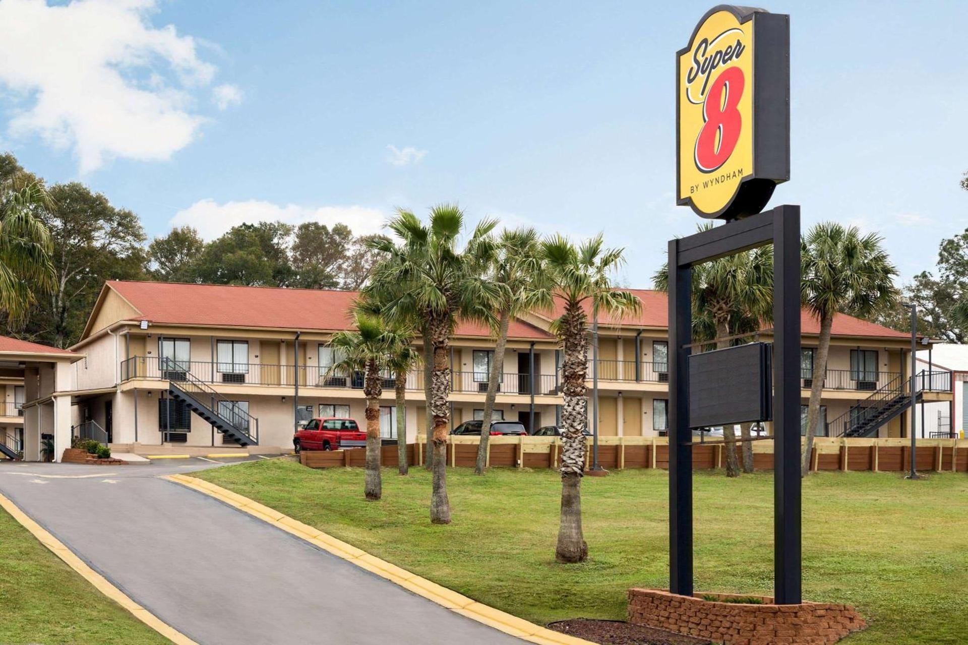 Quality Inn Crestview I-10 Eglin AFB Area — hotel in Crestview