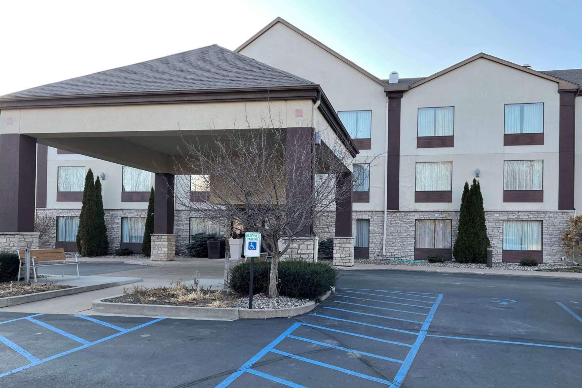 Spark by Hilton La Crosse Onalaska