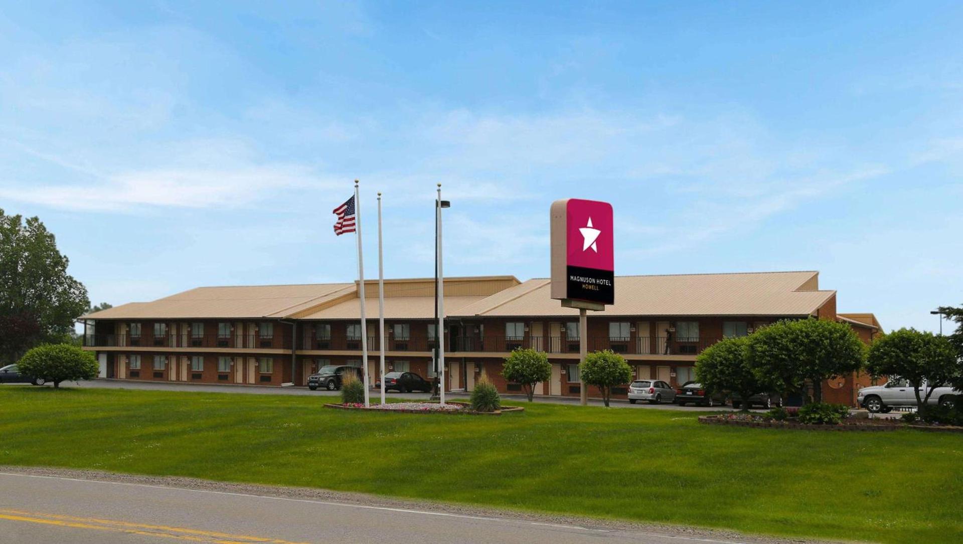 Magnuson Hotel Howell/Brighton — hotel in Howell