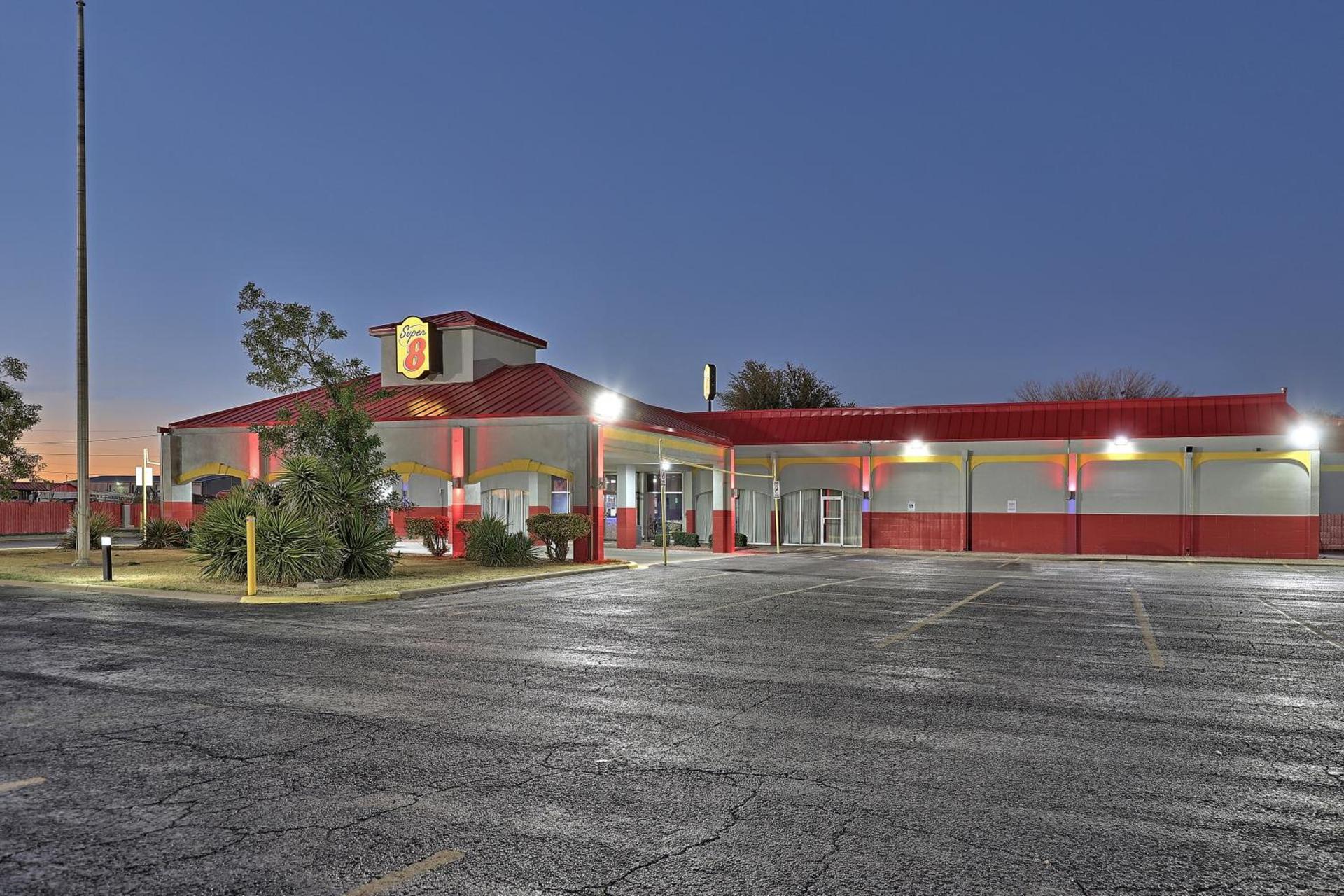 Super 8 by Wyndham Ft Stockton — hotel in Fort Stockton