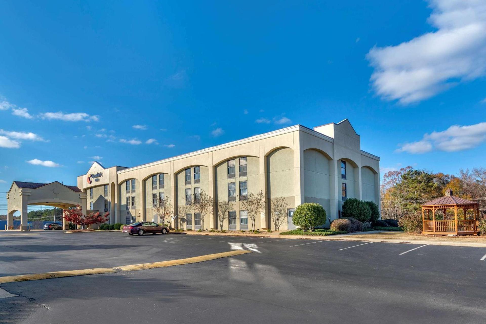Comfort Inn Opelika - Auburn — hotel in Opelika