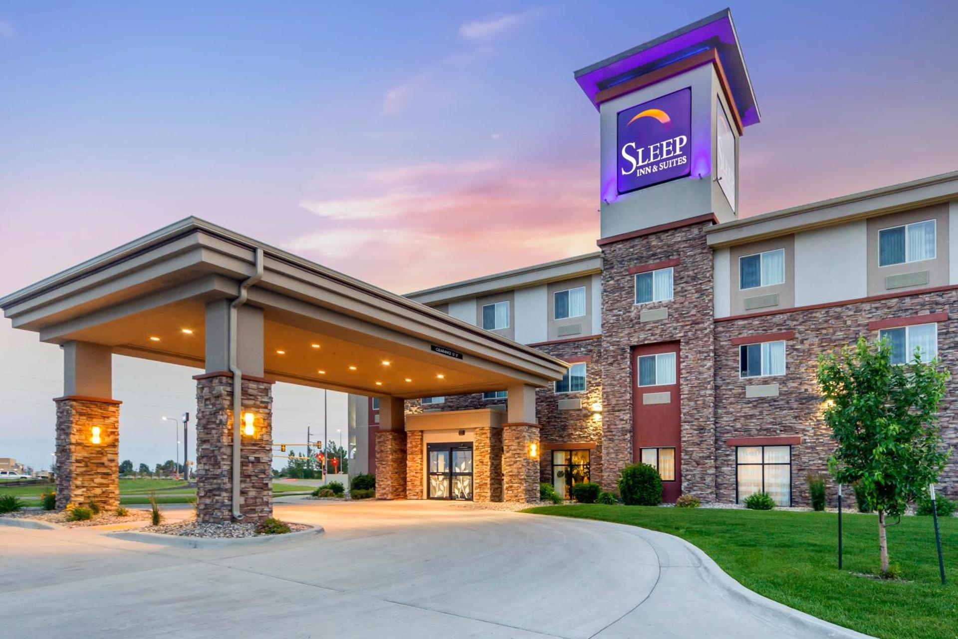 Sleep Inn & Suites Devils Lake — hotel in Devils Lake