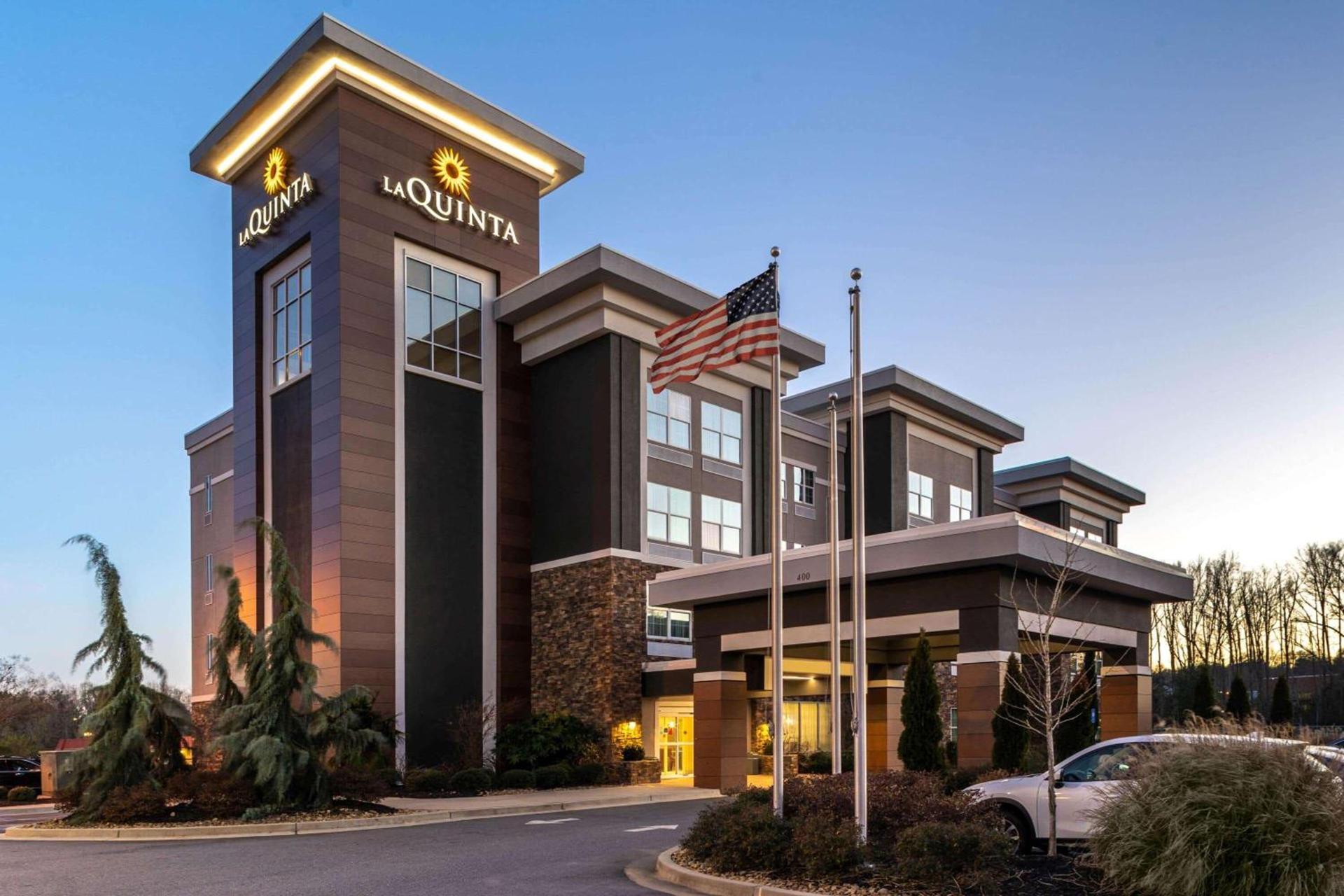 La Quinta by Wyndham Forsyth — hotel in Forsyth