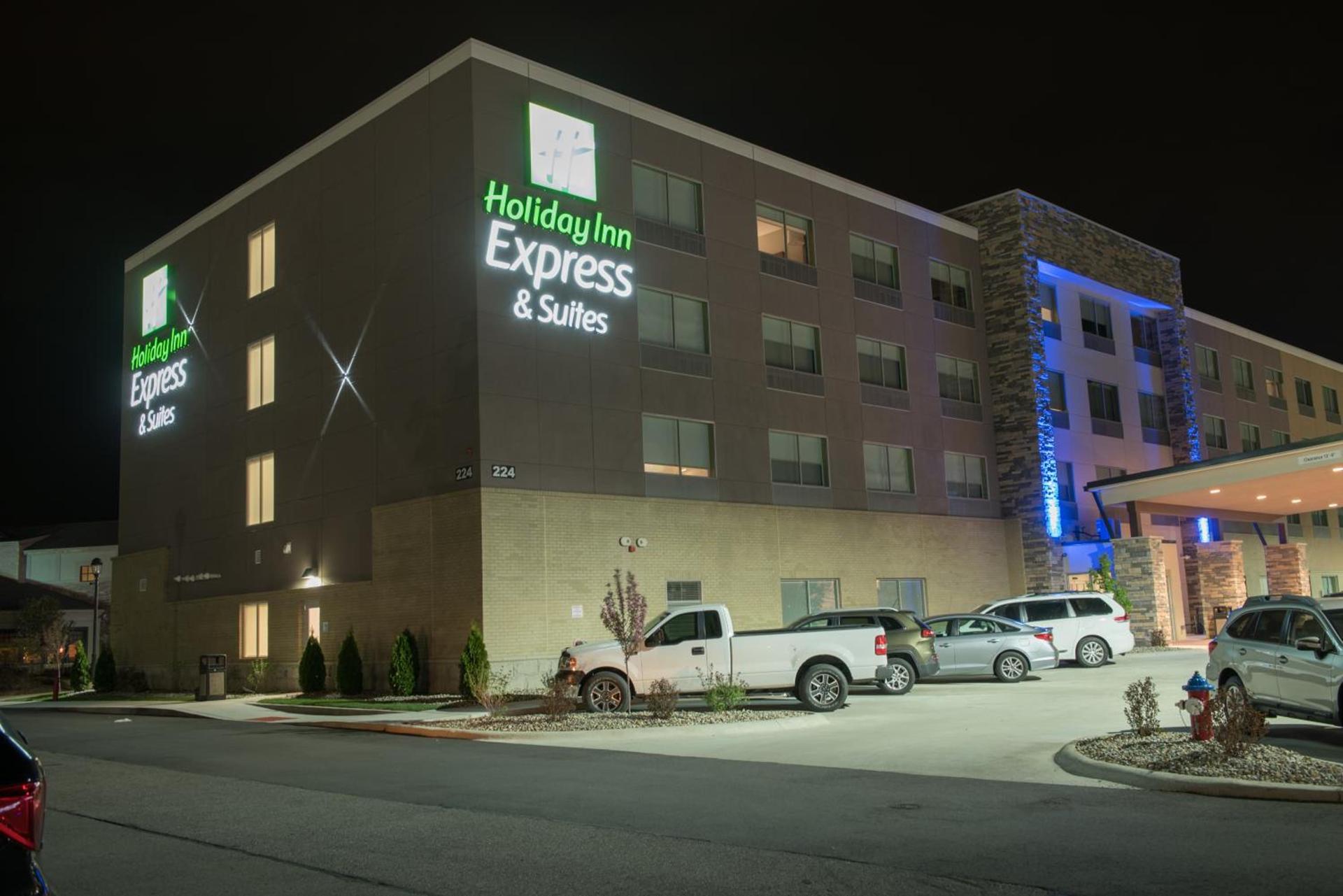 Holiday Inn Express & Suites - Merrillville by IHG — hotel in Merrillville