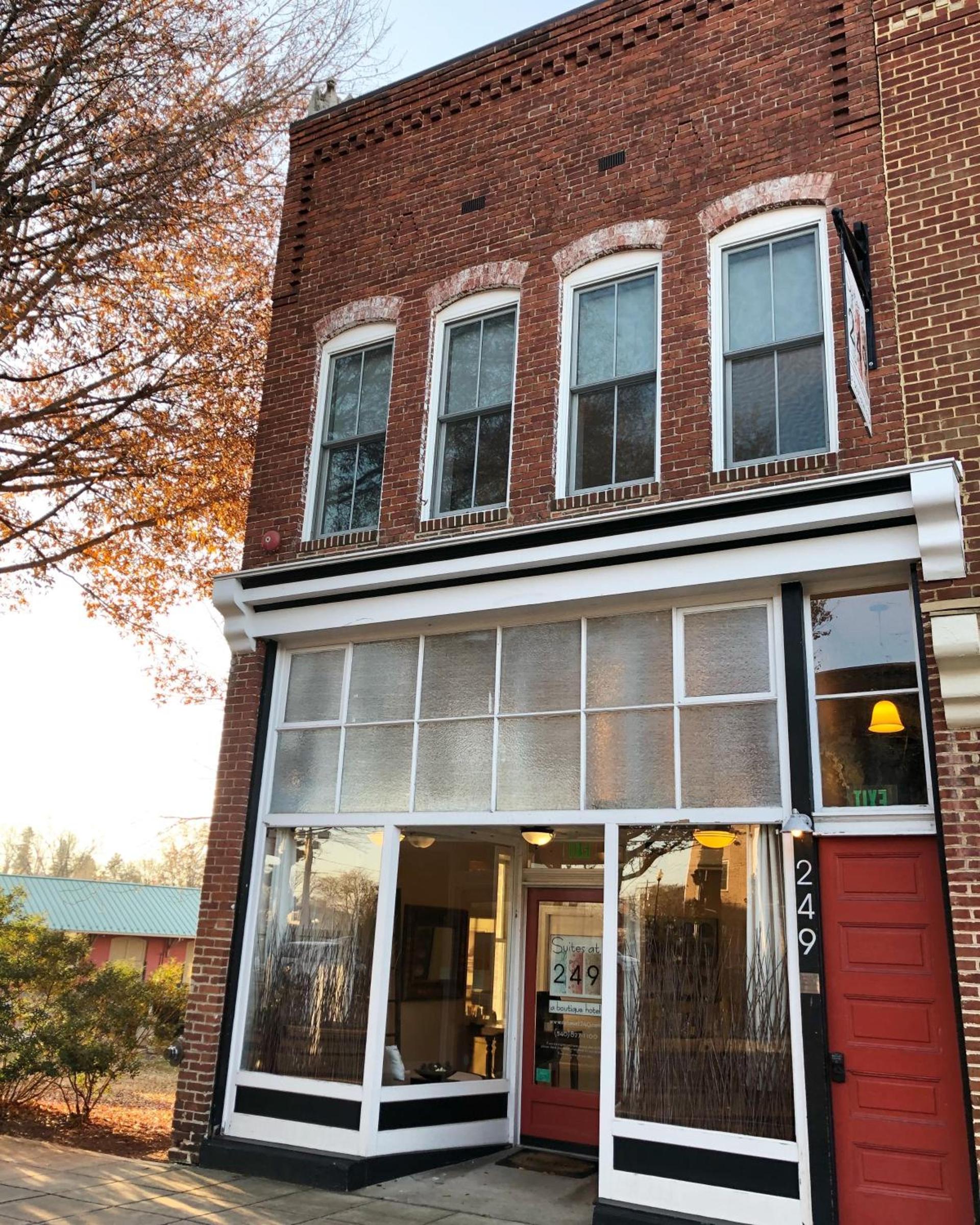 Suites at 249 — hotel in Culpeper