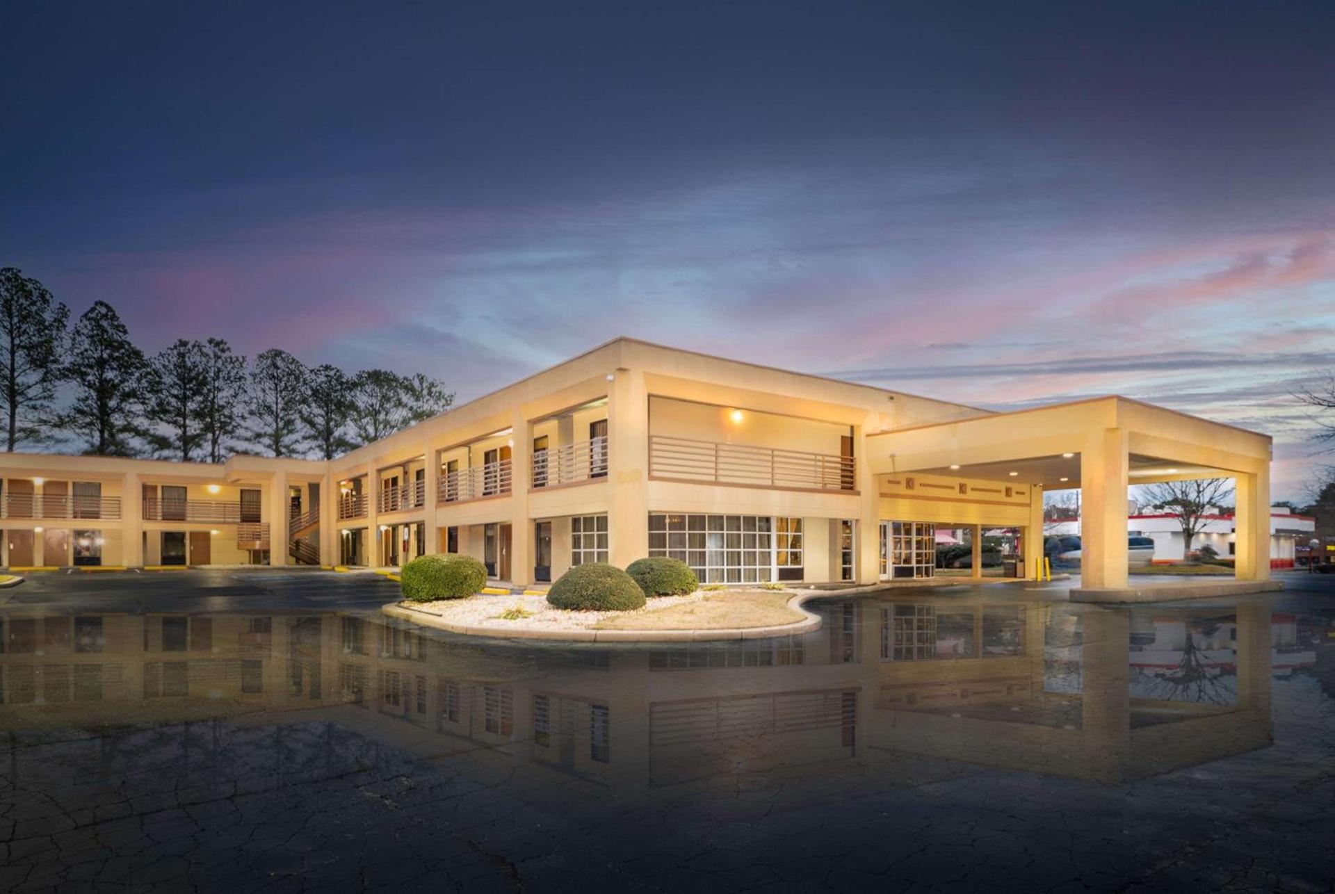 Days Inn by Wyndham Atlanta Stone Mountain — hotel in Stone Mountain