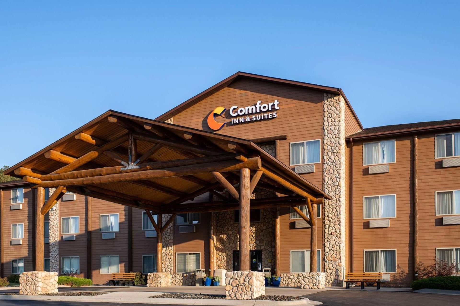 Comfort Inn & Suites — hotel in Custer