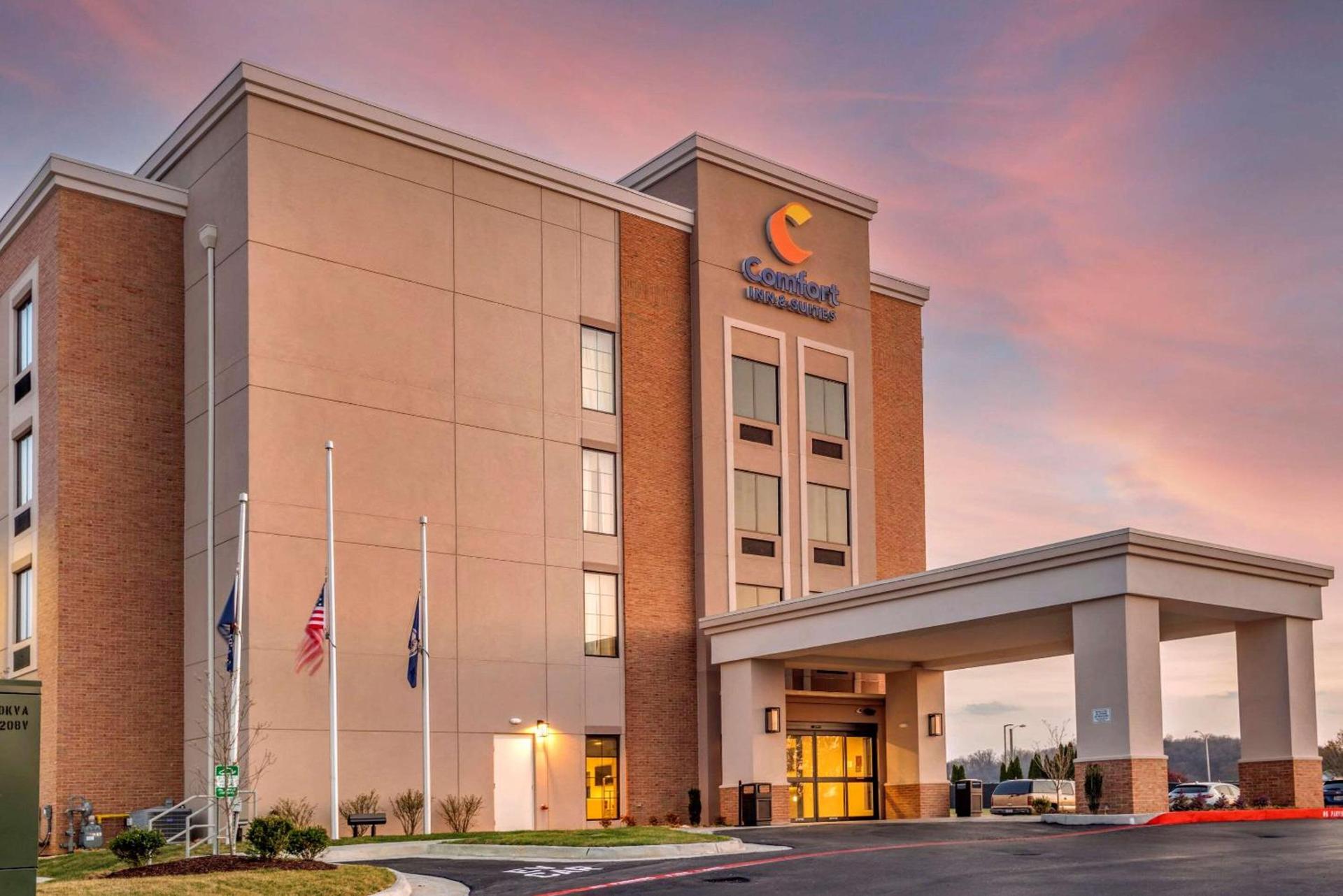 Comfort Inn & Suites Harrisonburg — hotel in Harrisonburg