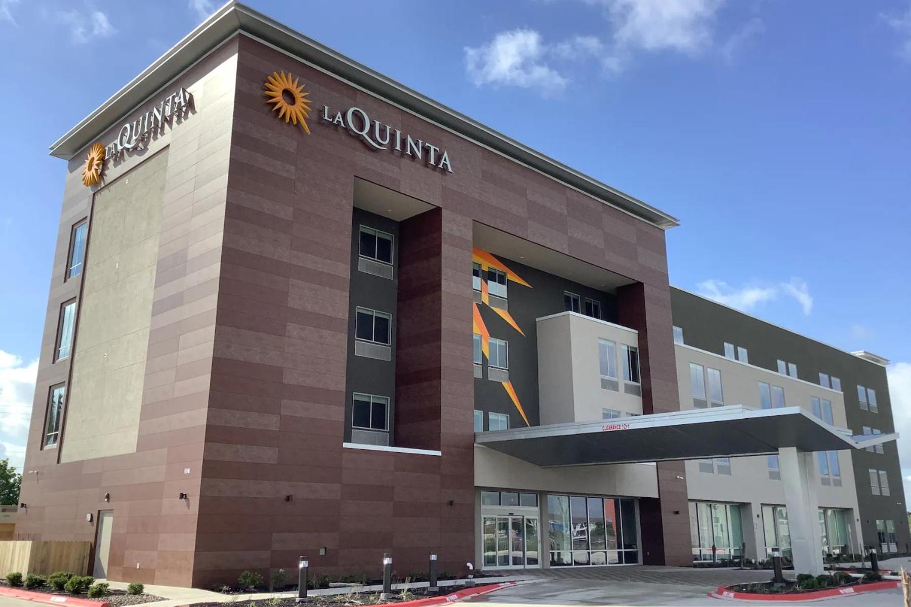La Quinta Inn & Suites by Wyndham Corpus Christi Southeast — hotel in Corpus Christi