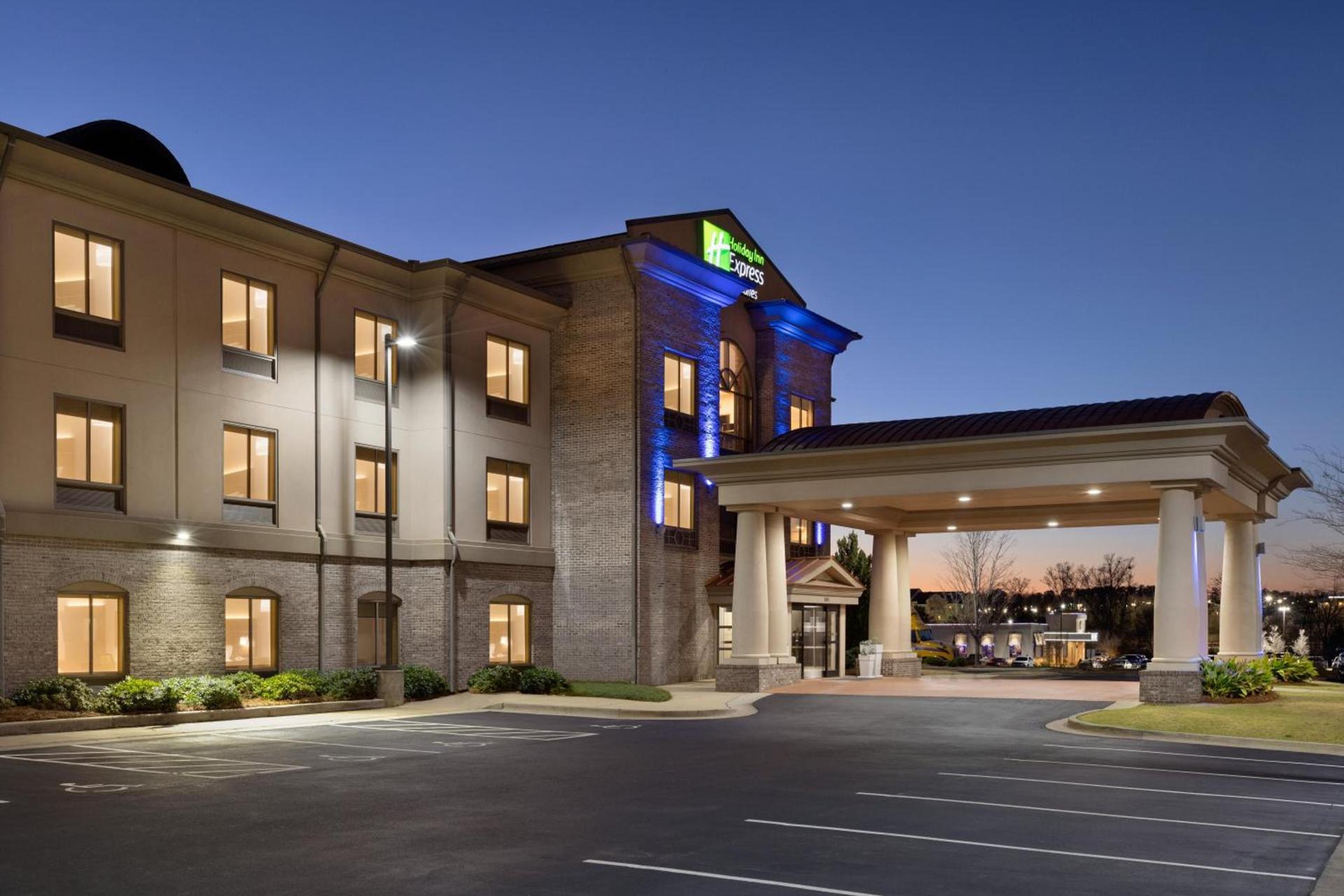 Holiday Inn Express Hotel & Suites Opelika Auburn by IHG — hotel in Opelika