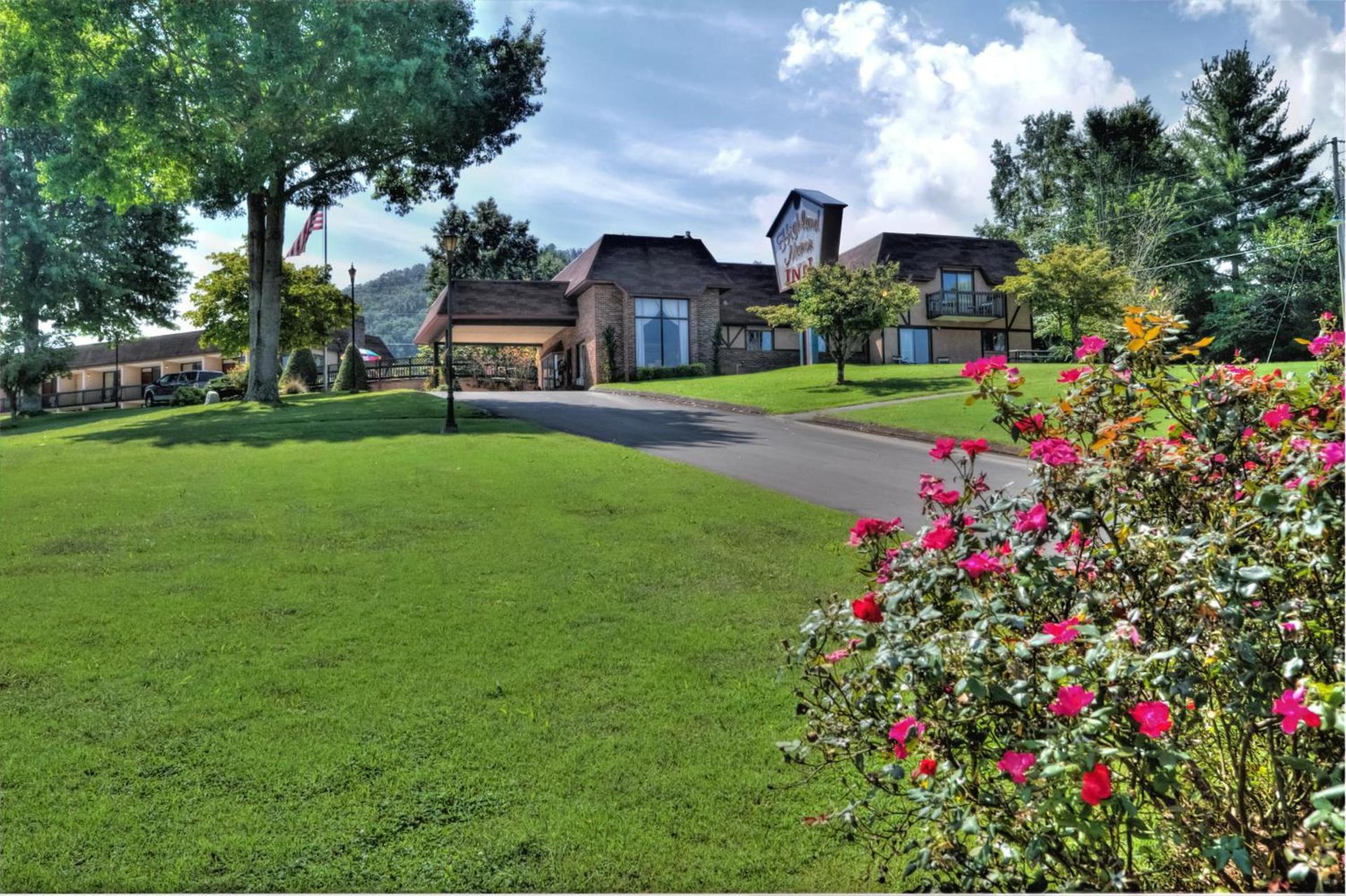 Highland Manor Inn — hotel in Townsend