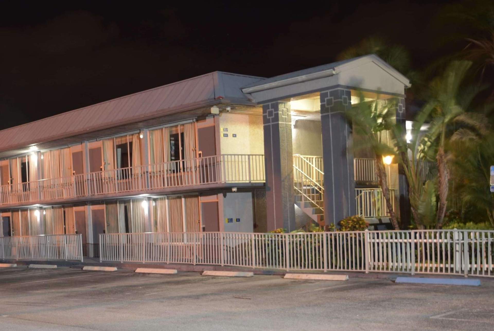 Days Inn by Wyndham Stuart