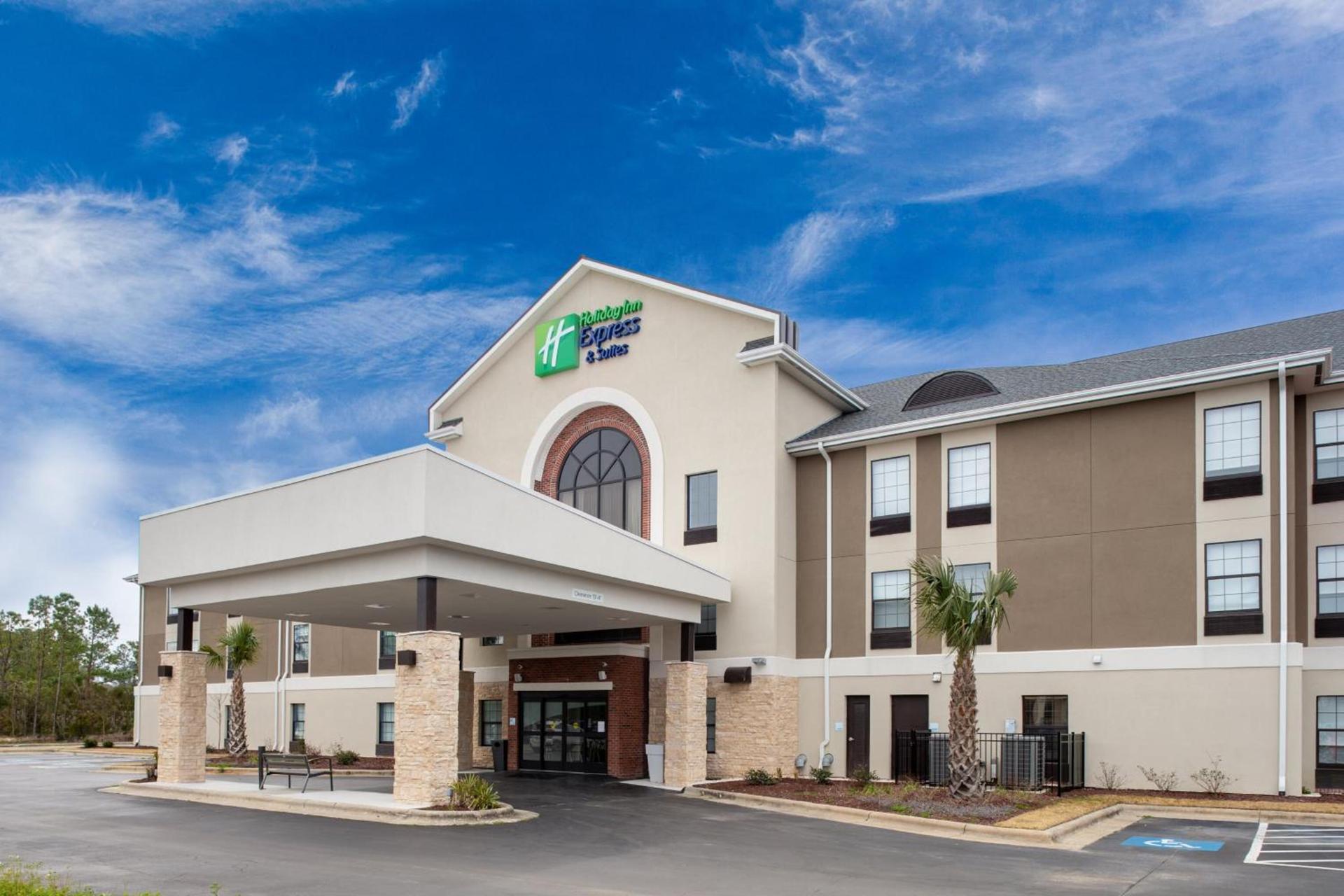 Holiday Inn Express & Suites - Morehead City by IHG — hotel in Morehead City