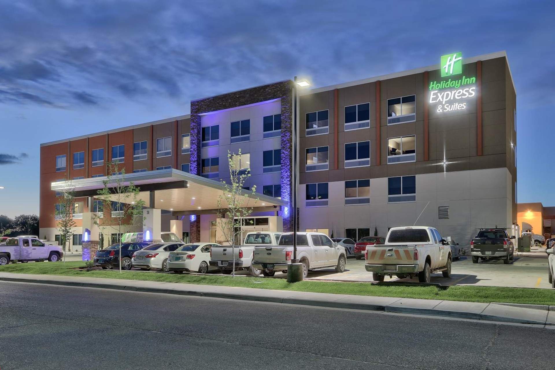 Holiday Inn Express & Suites - Roswell by IHG