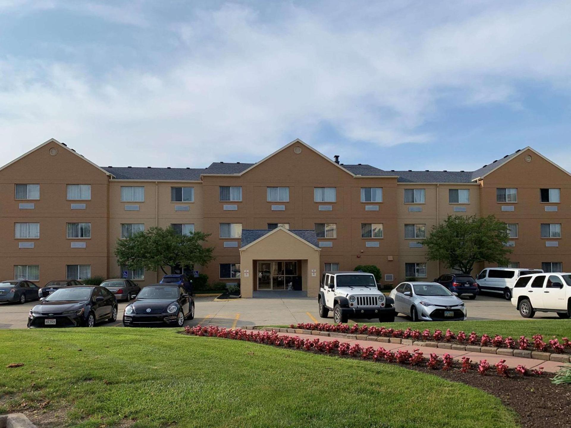 Clarion Pointe Fairborn near Wright Patterson AFB — hotel in Fairborn