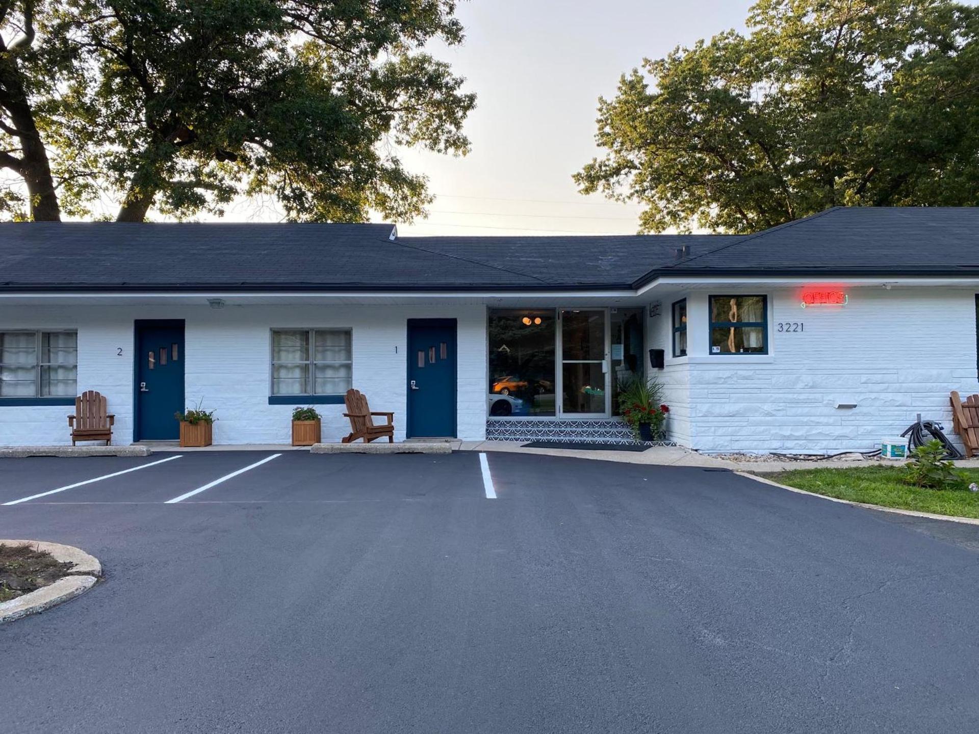 Al & Sally's Motel — hotel in Michigan City