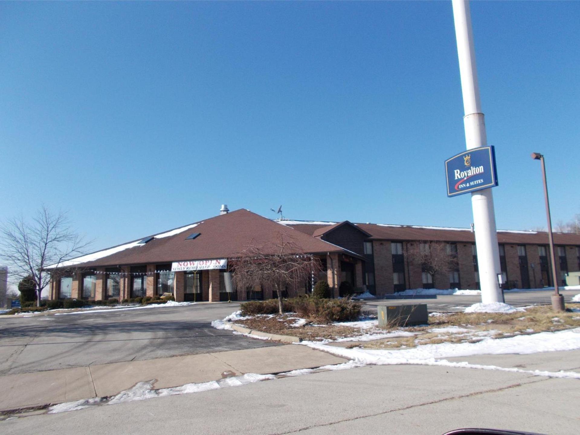 Royalton Inn and Suites, Wilmington,Ohio — hotel in Wilmington