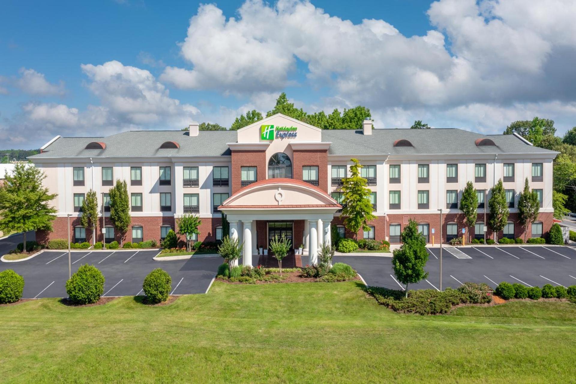 Holiday Inn Express - Tullahoma by IHG — hotel in Tullahoma