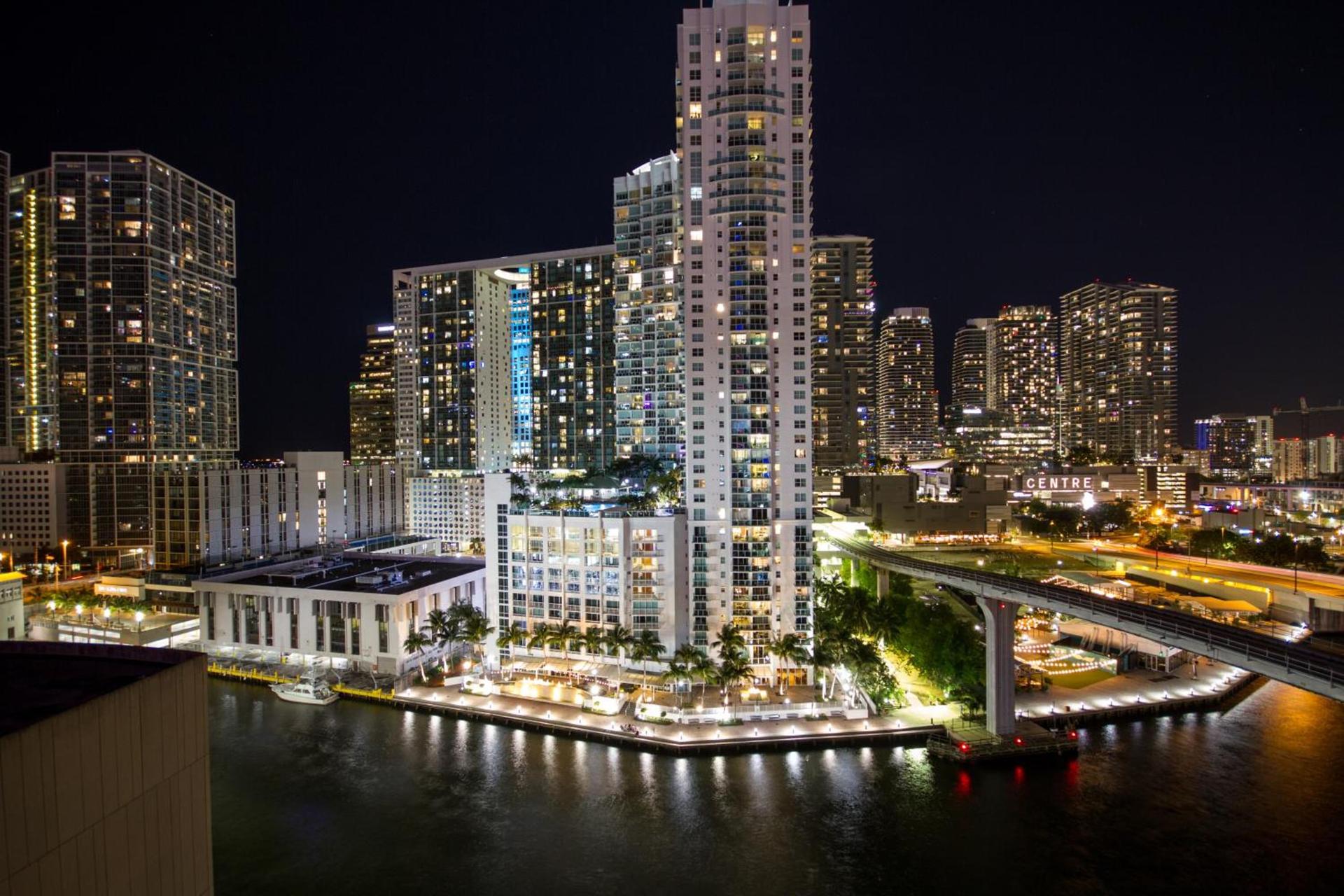Comfort Inn & Suites Downtown Brickell-Port of Miami — hotel in Miami