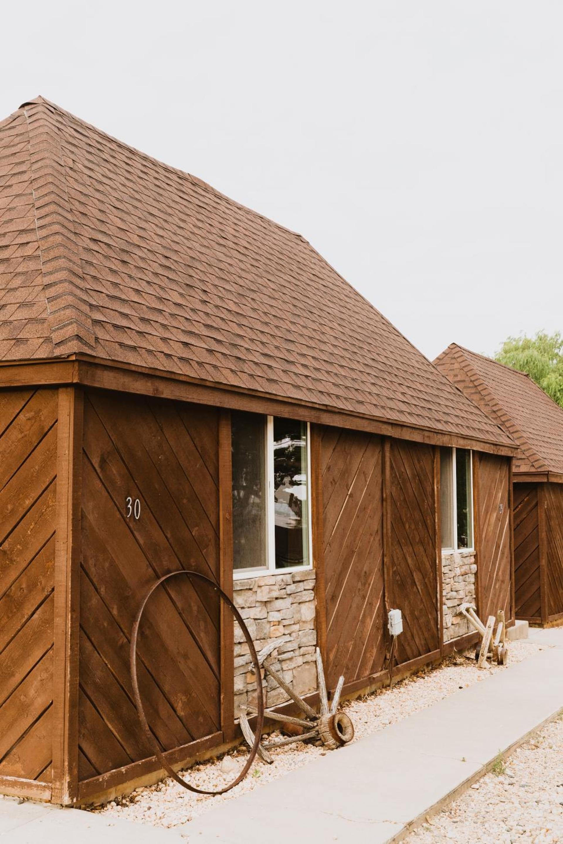 Bryce Pioneer Village — hotel in Tropic