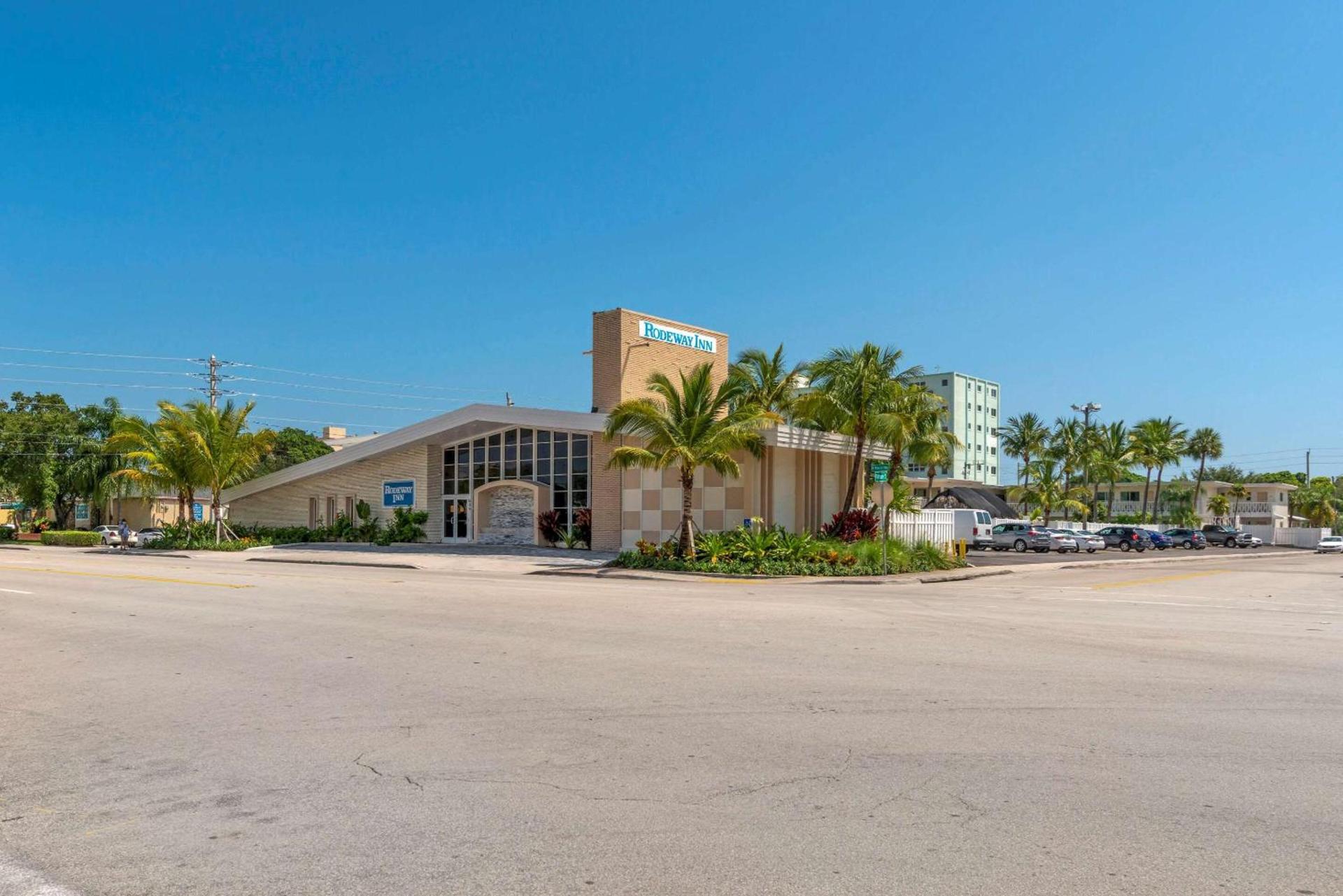Downtown Hollywood Gardens Inn & Suites — hotel in Hollywood