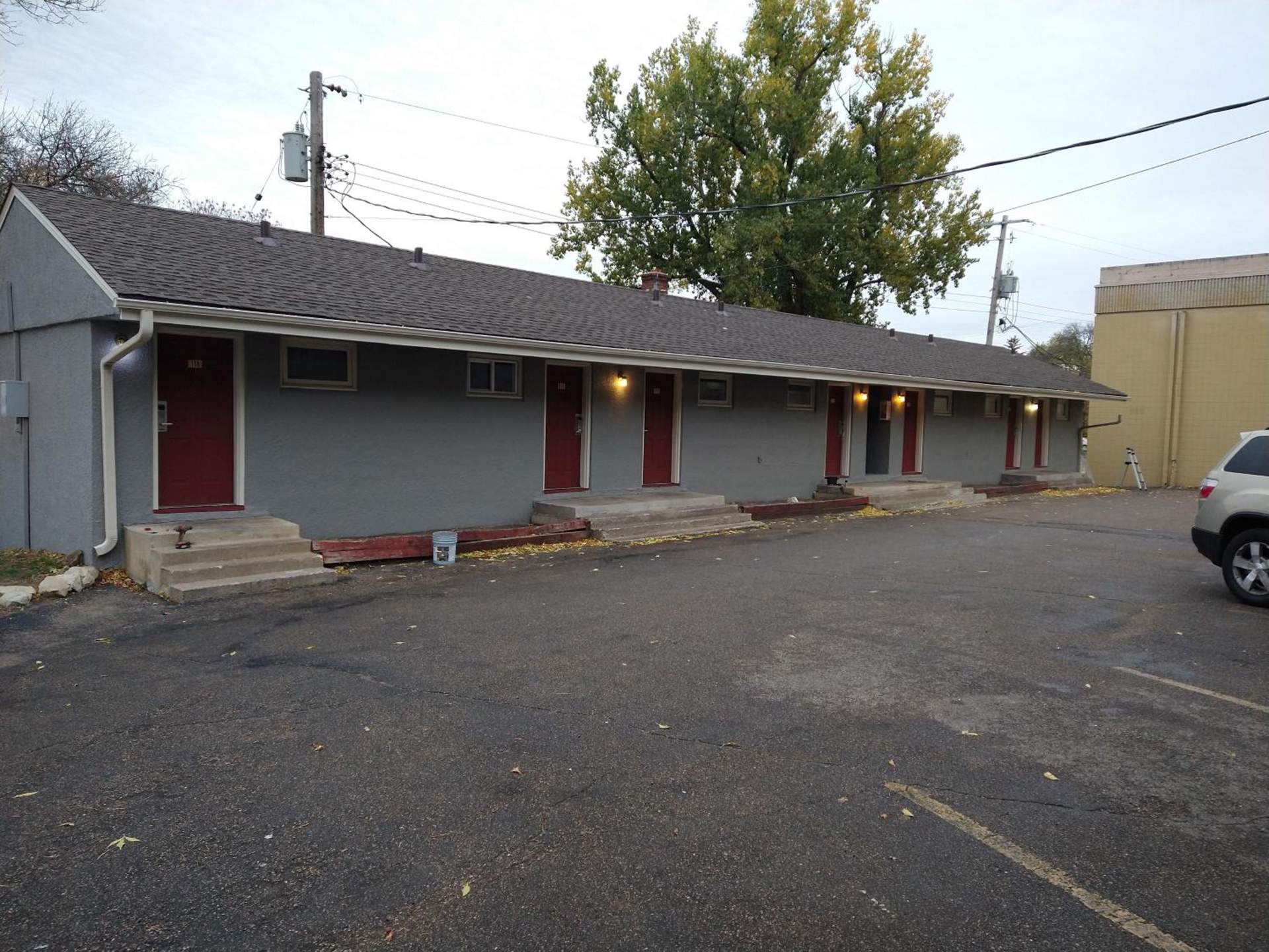 Highway Motel