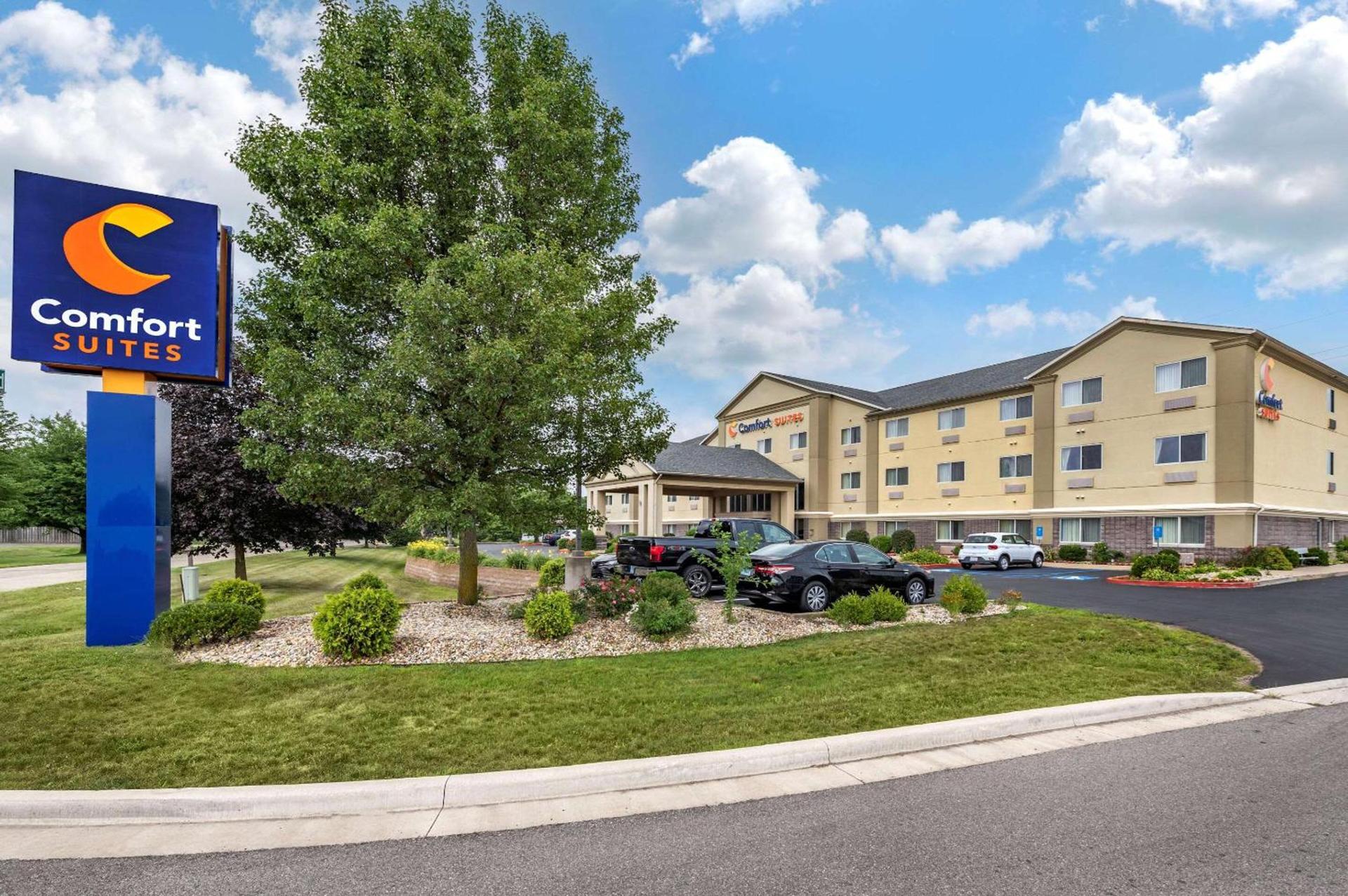 Comfort Suites Elkhart North — hotel in Elkhart