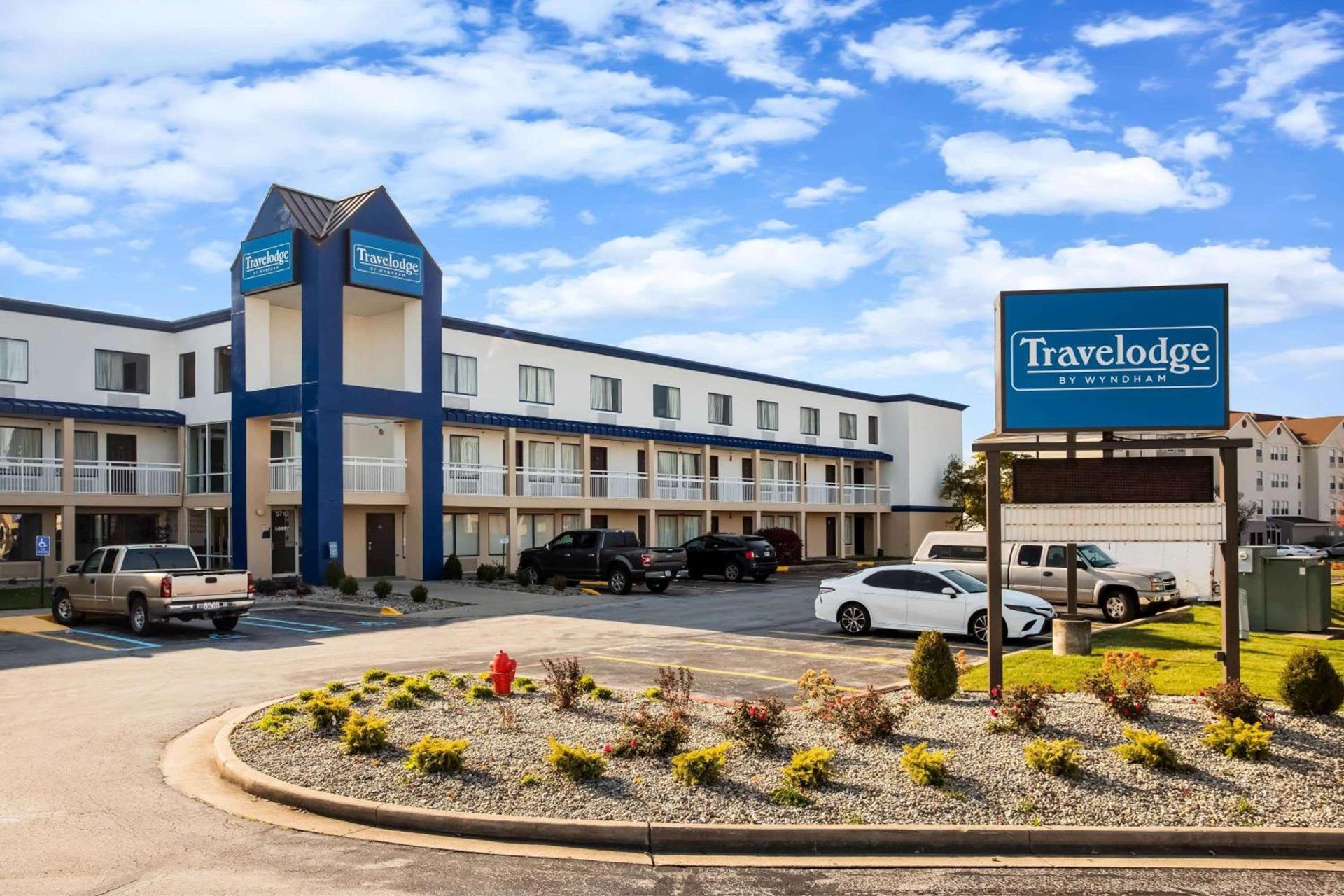 Travelodge by Wyndham Fort Wayne North — hotel in Fort Wayne